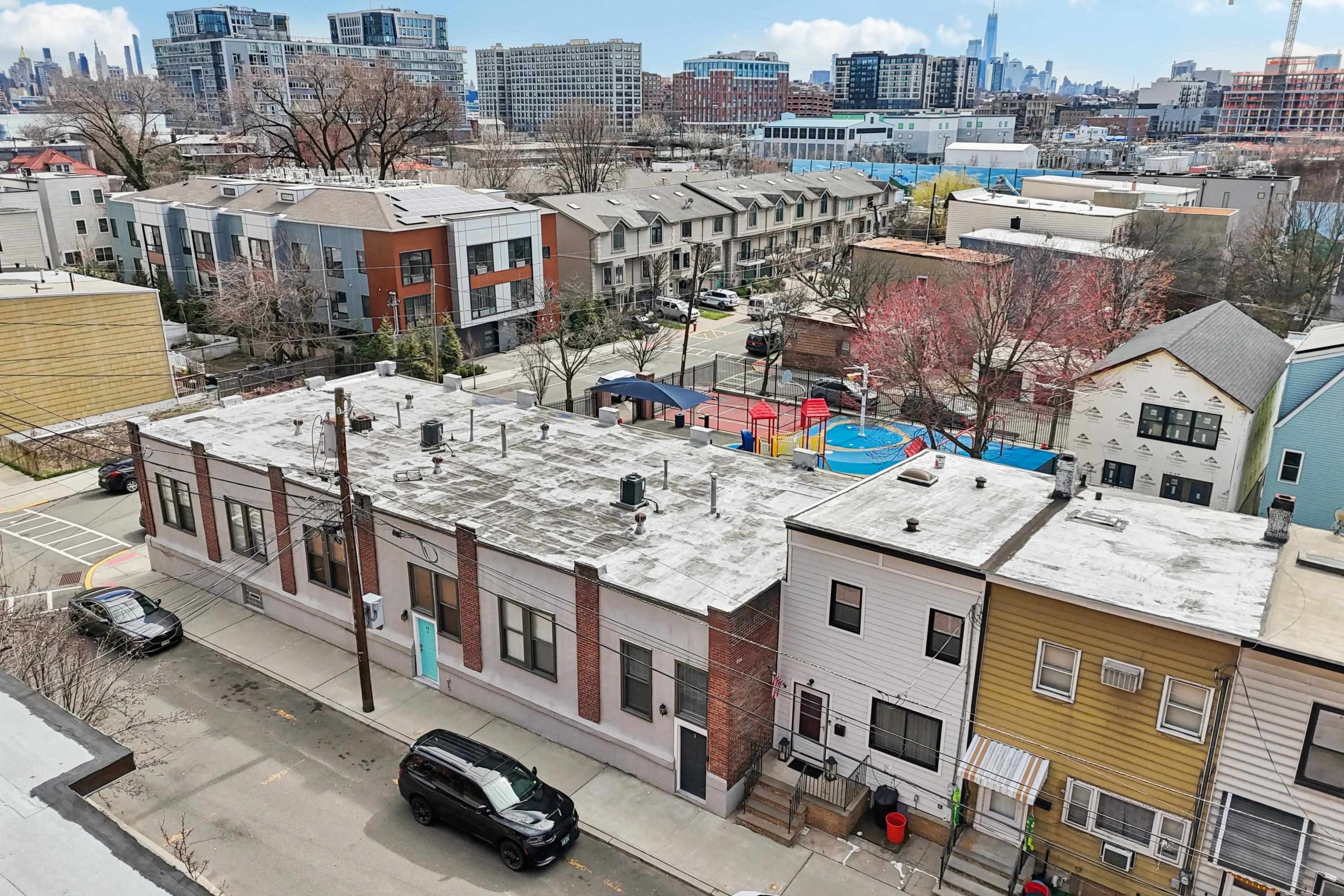 40 WEST 19TH ST Unit: 3