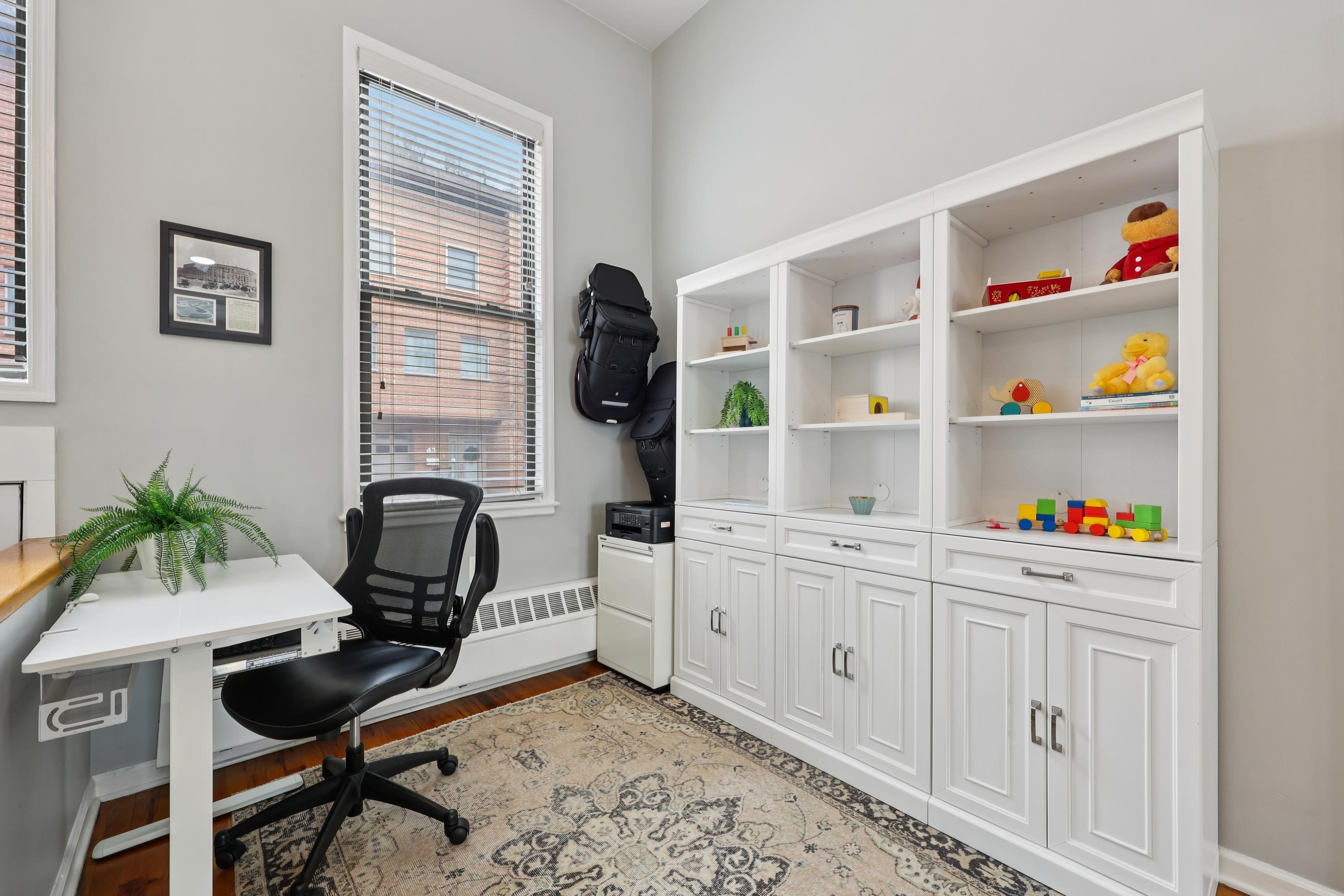 40 WEST 19TH ST Unit: 3