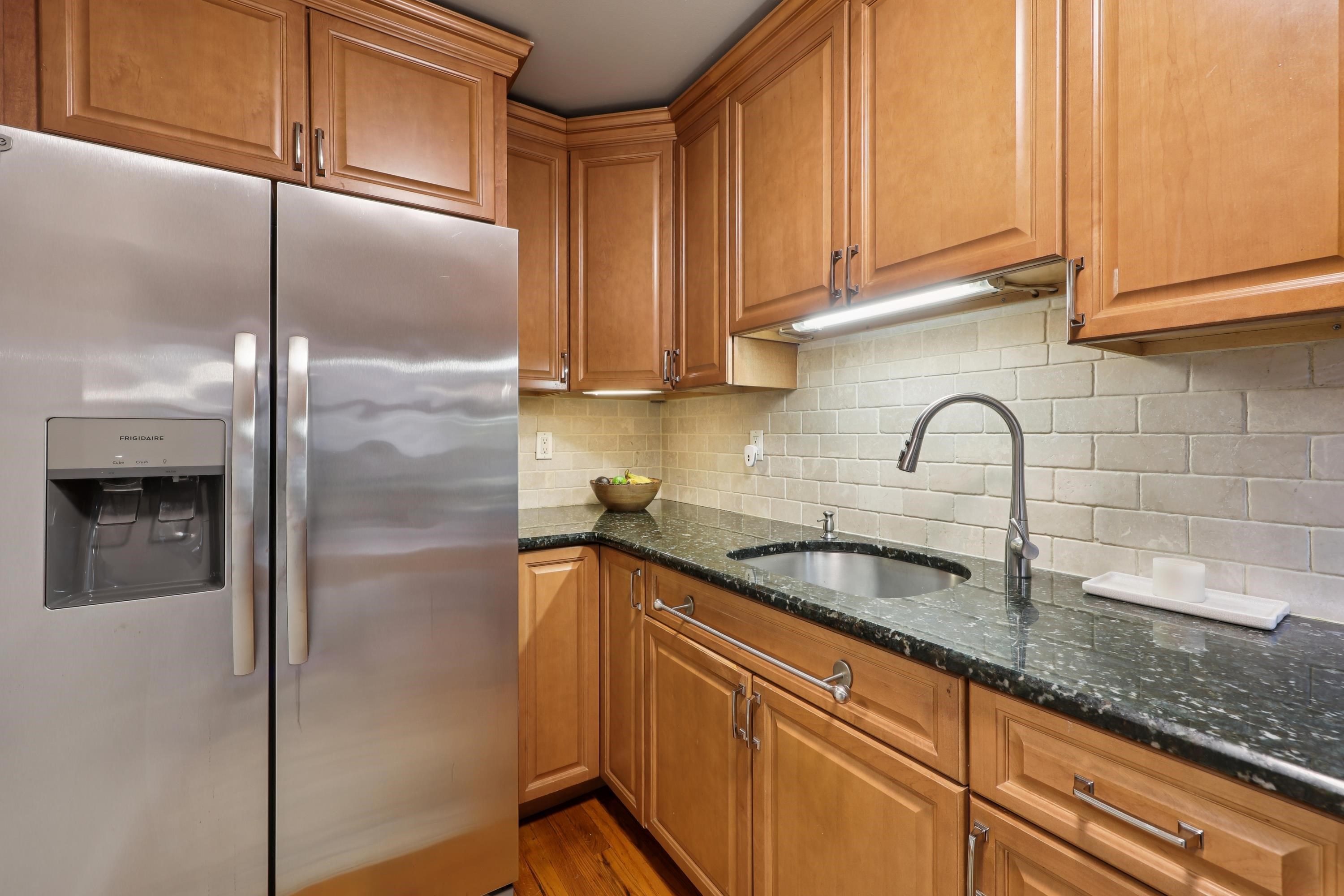 40 WEST 19TH ST Unit: 3