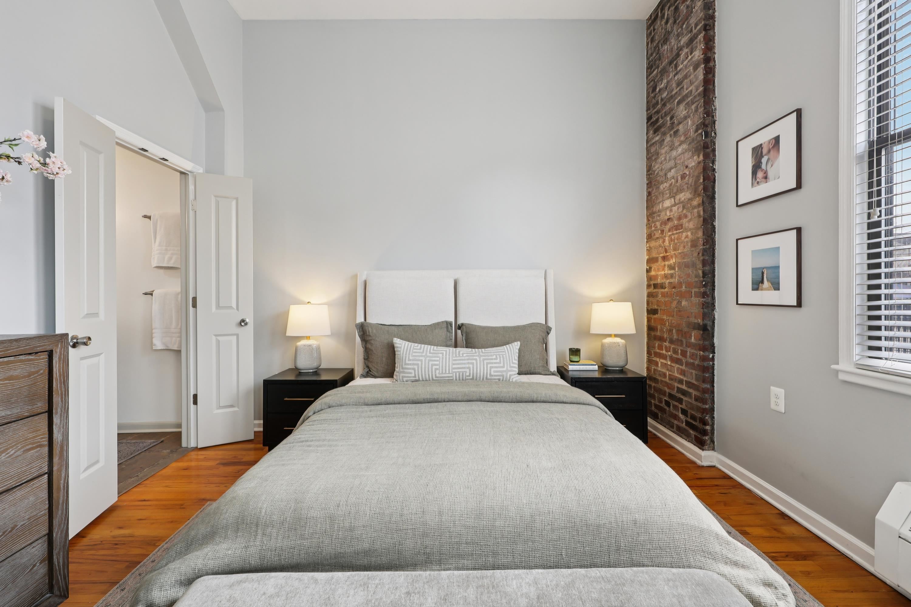 40 WEST 19TH ST Unit: 3