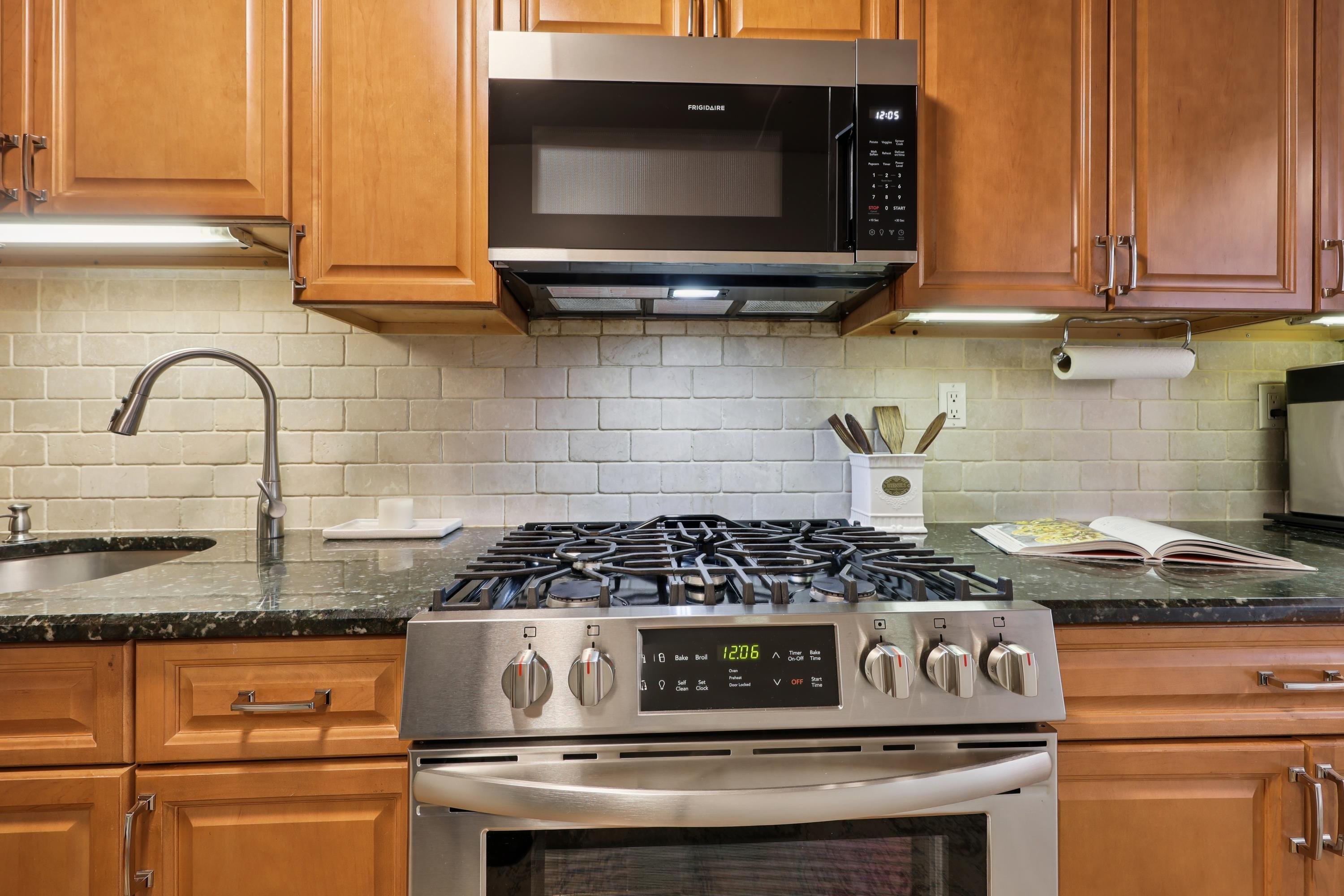 40 WEST 19TH ST Unit: 3