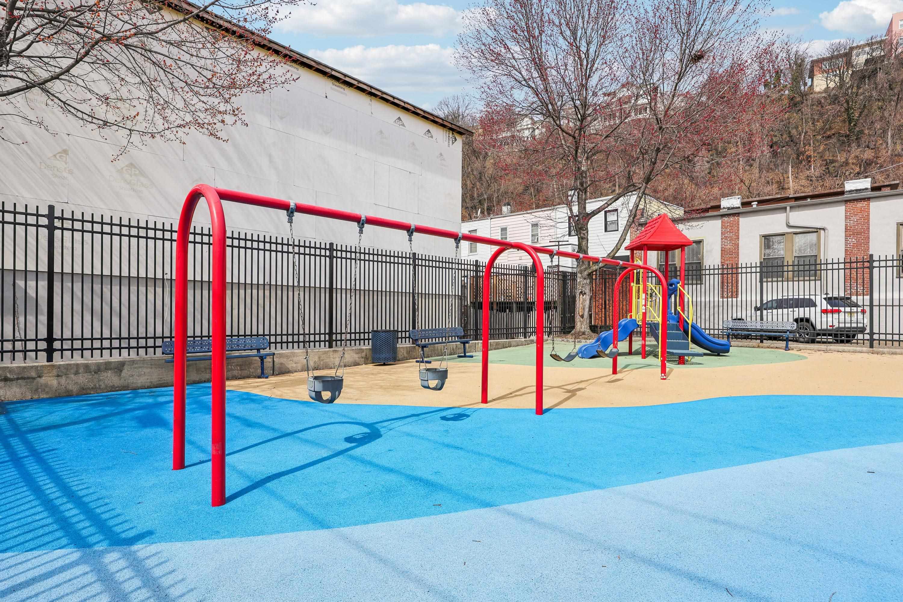 40 WEST 19TH ST Unit: 3