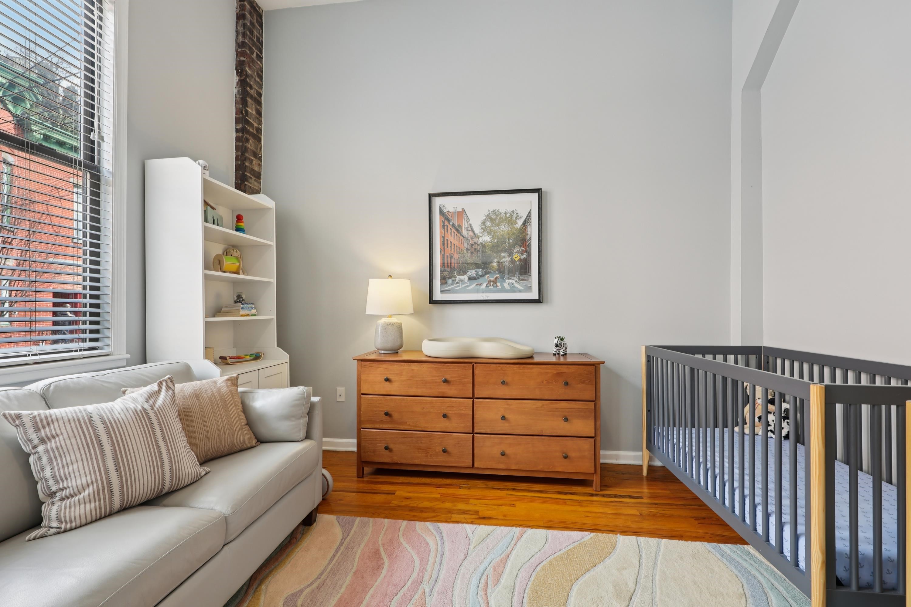 40 WEST 19TH ST Unit: 3