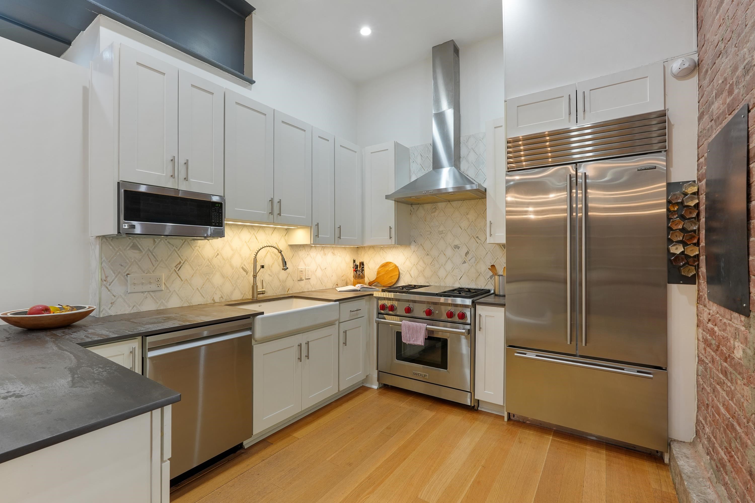 260 1ST ST Unit: 1B