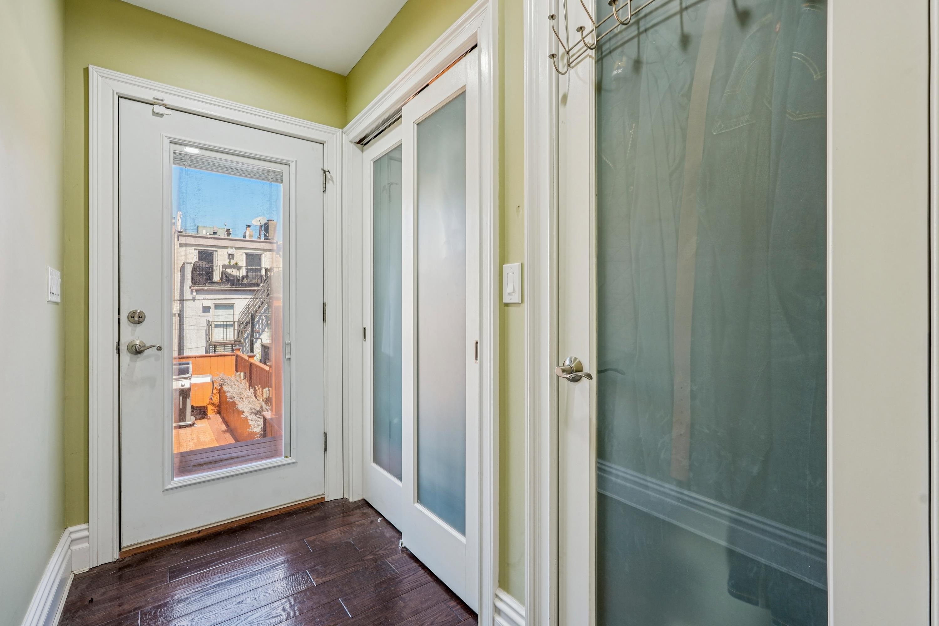 274 4TH ST