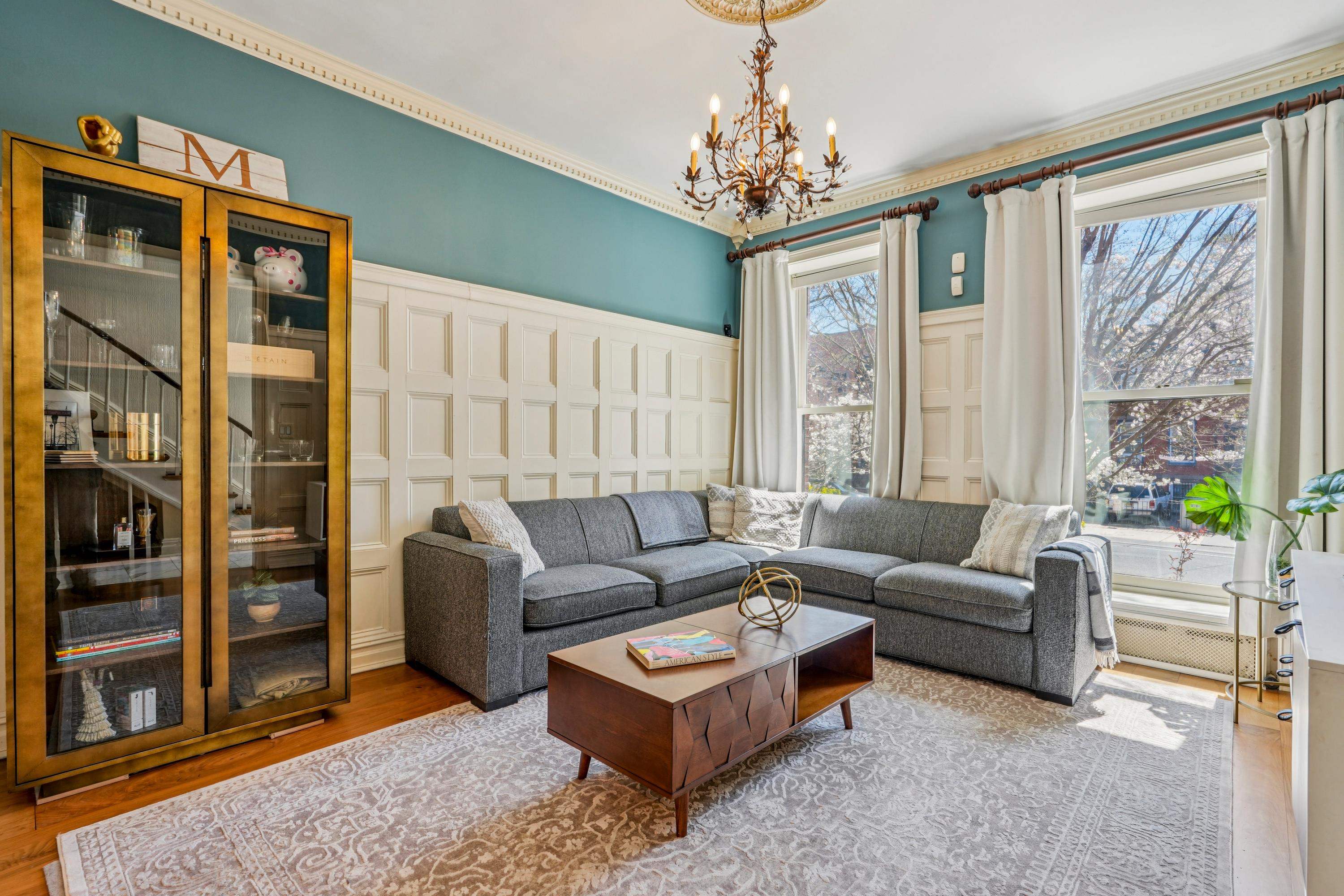 274 4TH ST
