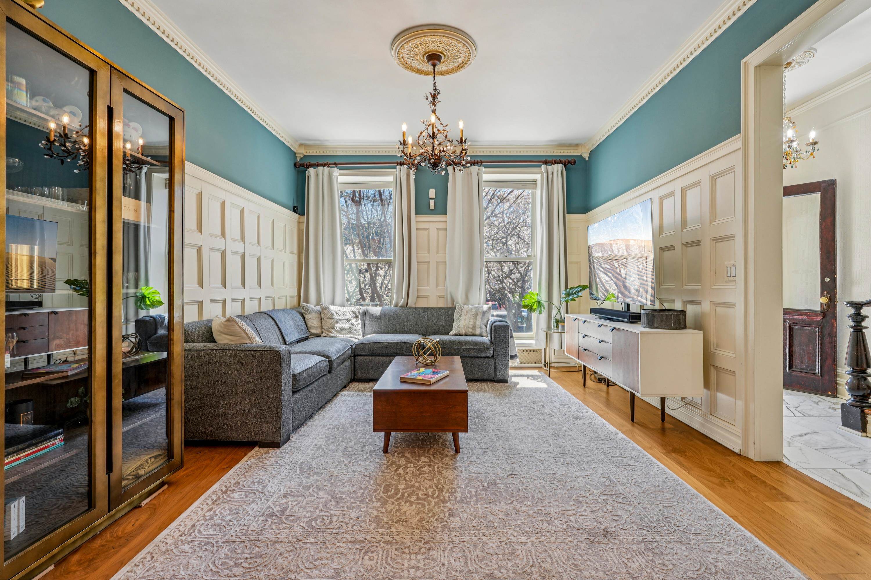 274 4TH ST