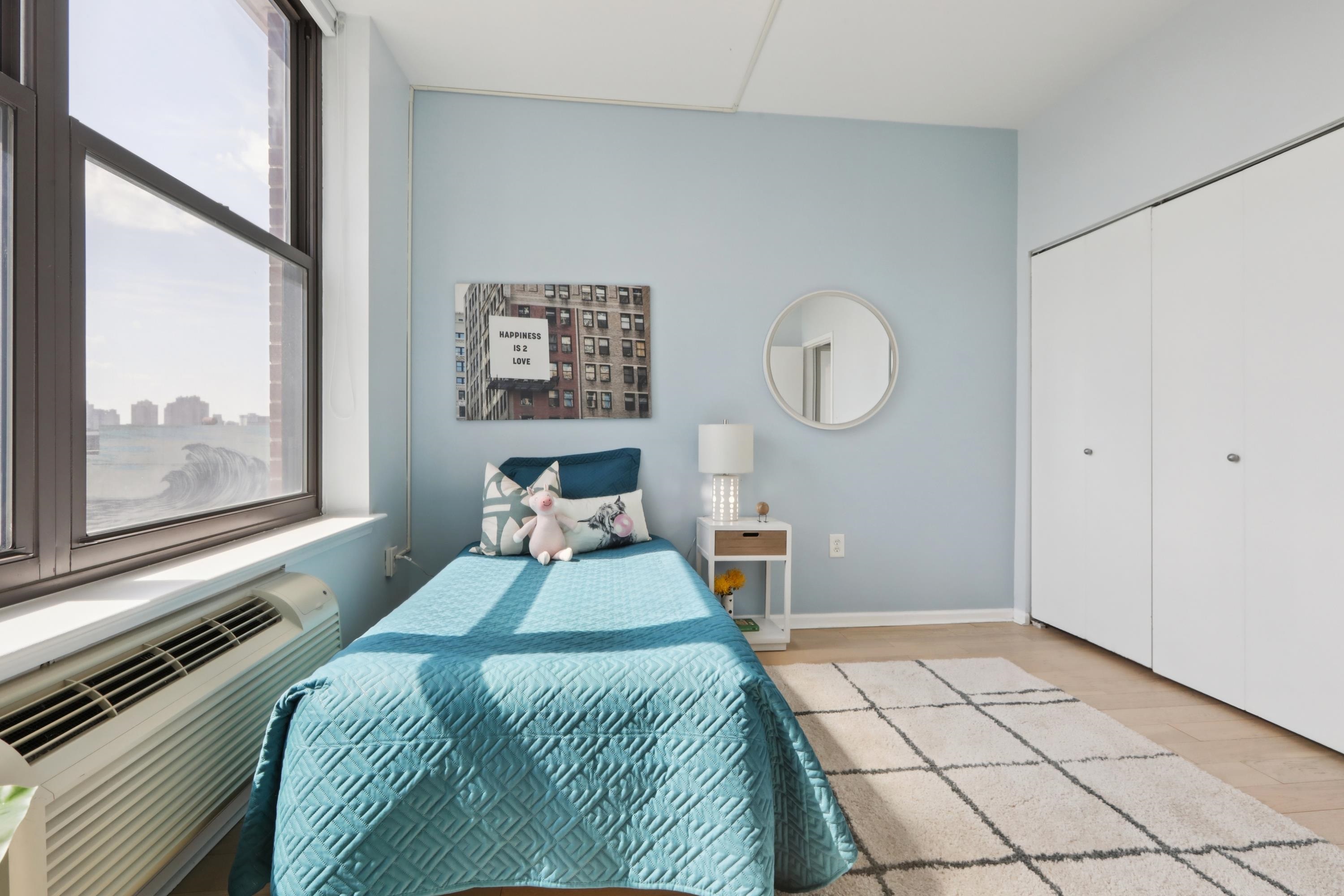 102 CHRISTOPHER COLUMBUS DR Unit: 904