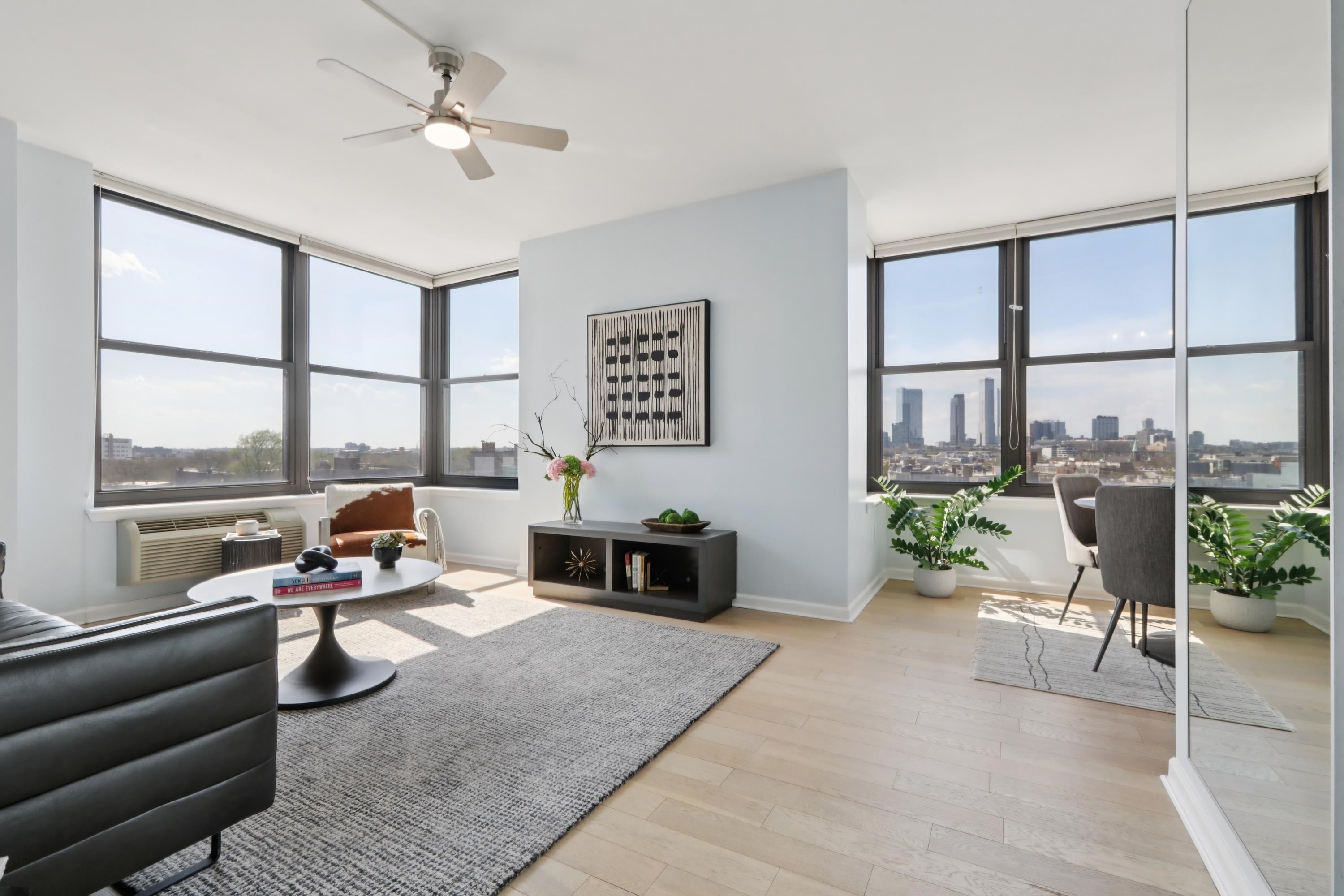 102 CHRISTOPHER COLUMBUS DR Unit: 904