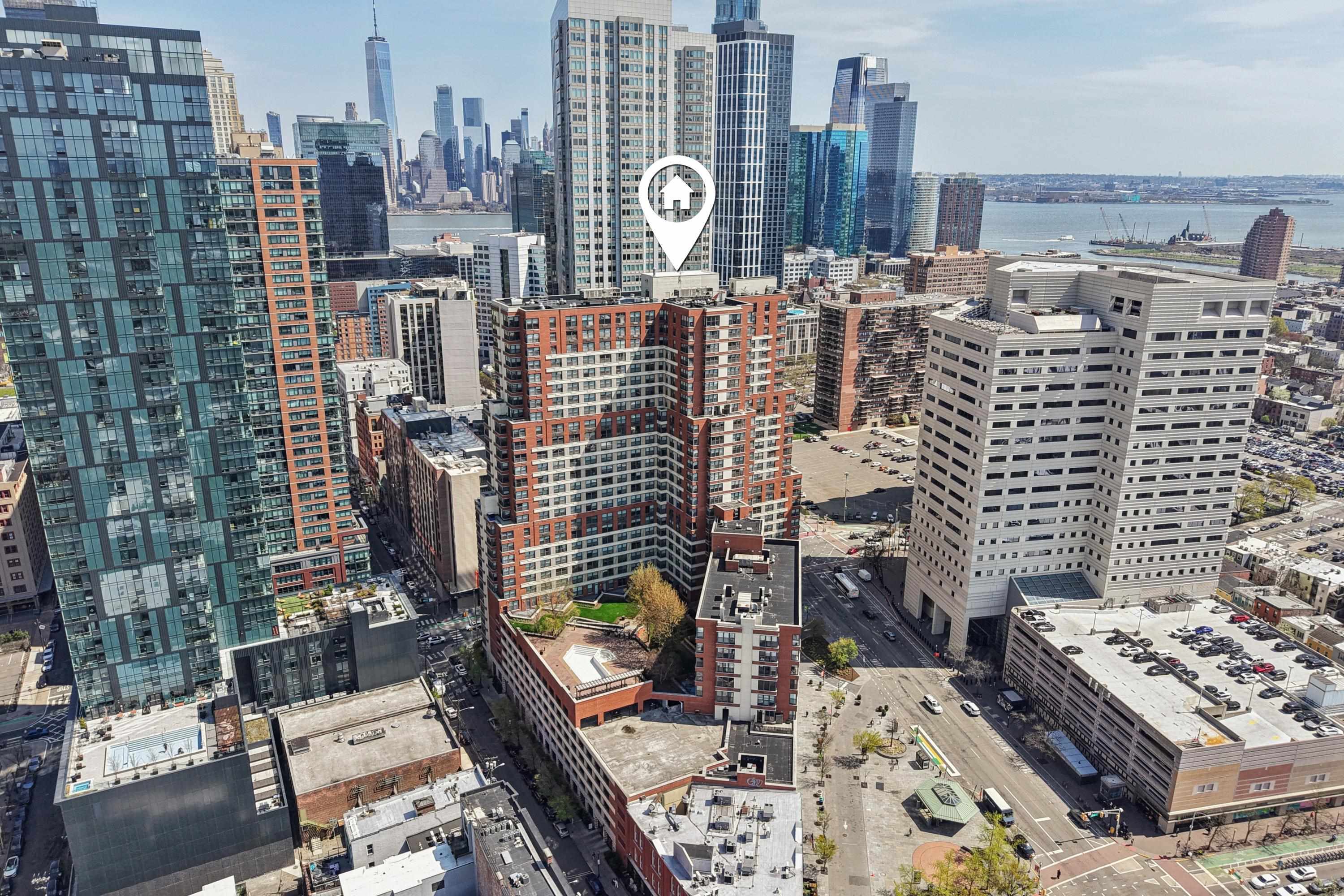 102 CHRISTOPHER COLUMBUS DR Unit: 904