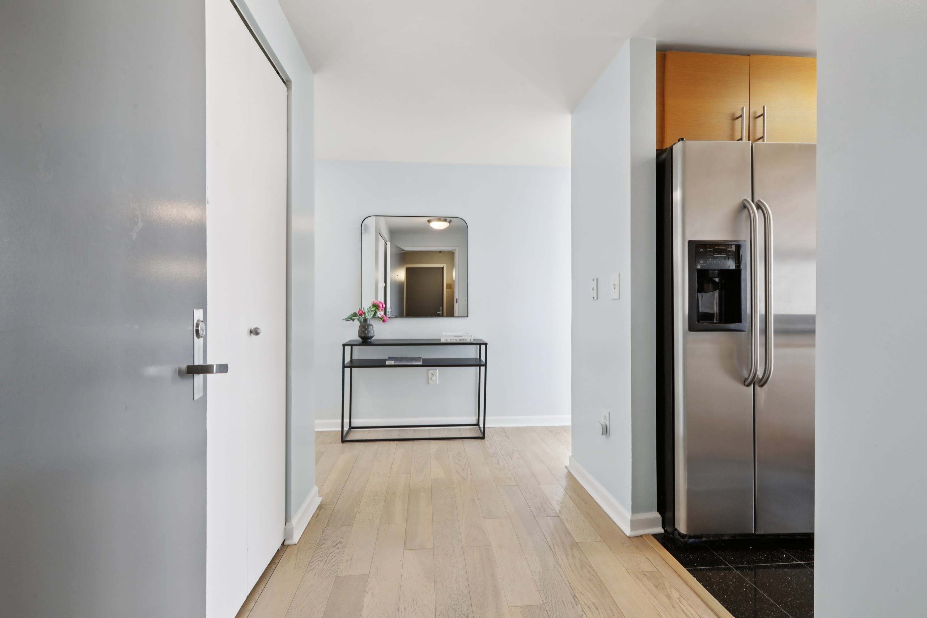 102 CHRISTOPHER COLUMBUS DR Unit: 904