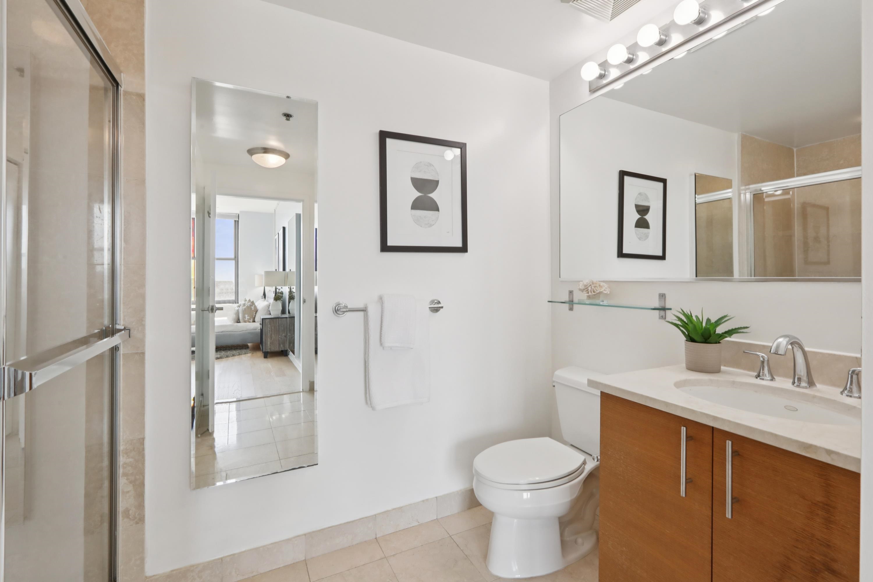 102 CHRISTOPHER COLUMBUS DR Unit: 904