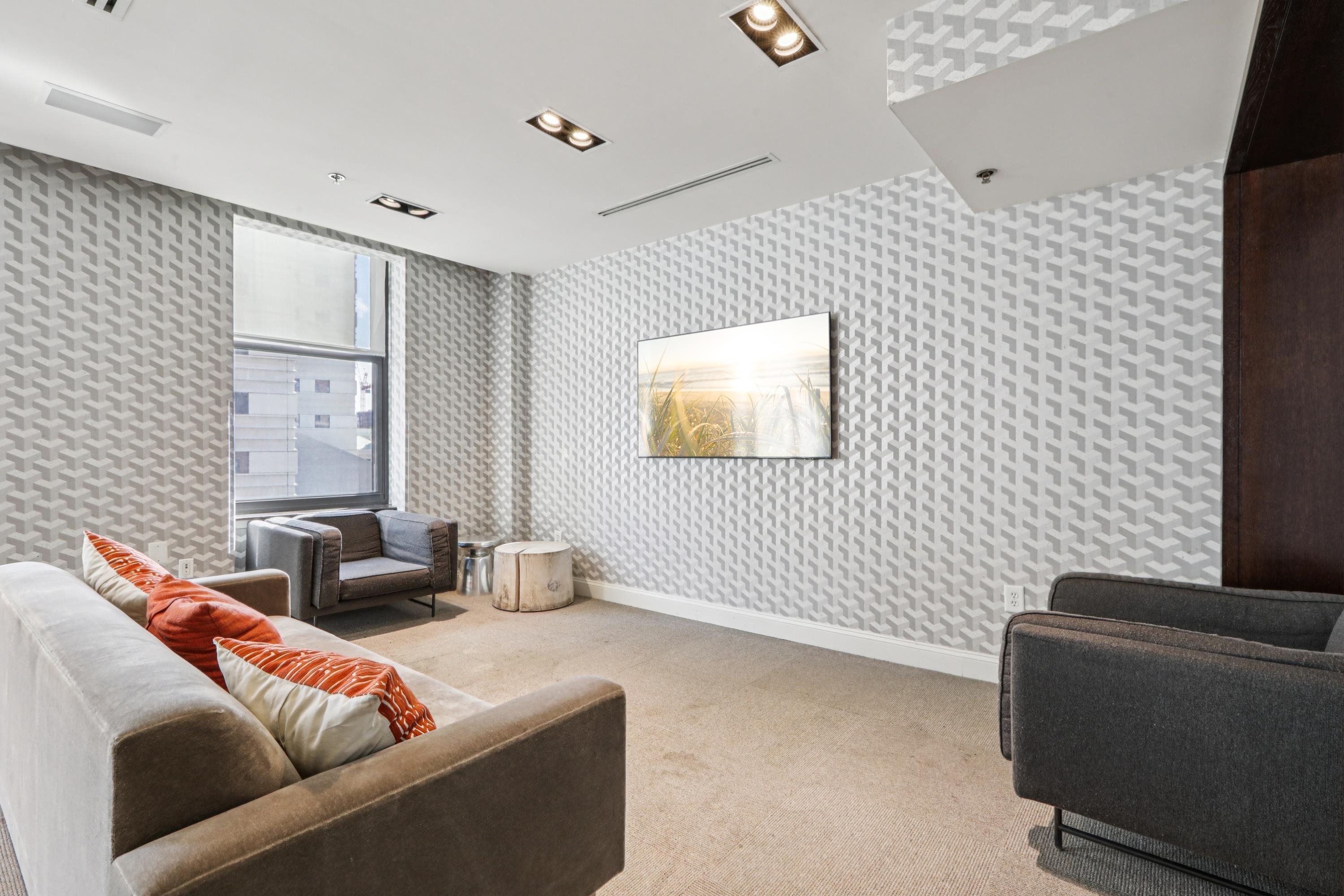 102 CHRISTOPHER COLUMBUS DR Unit: 904