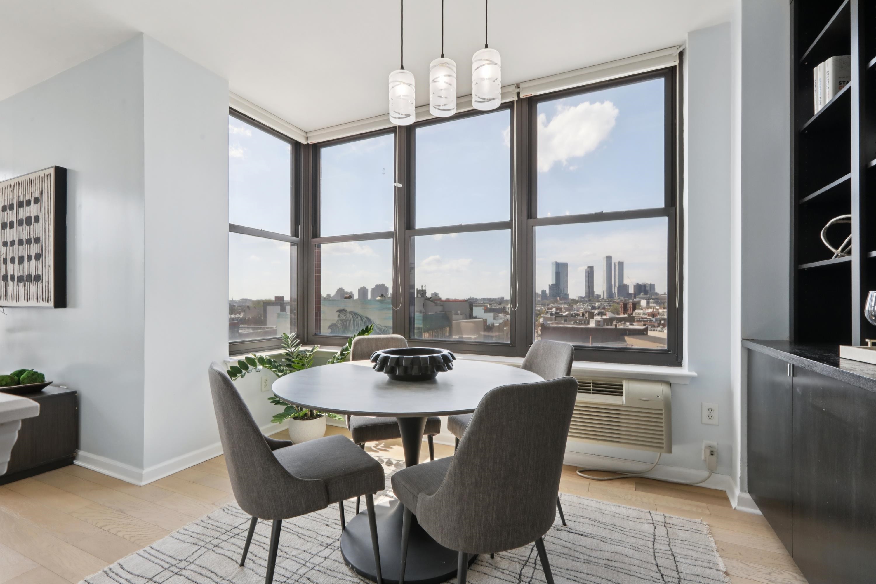 102 CHRISTOPHER COLUMBUS DR Unit: 904