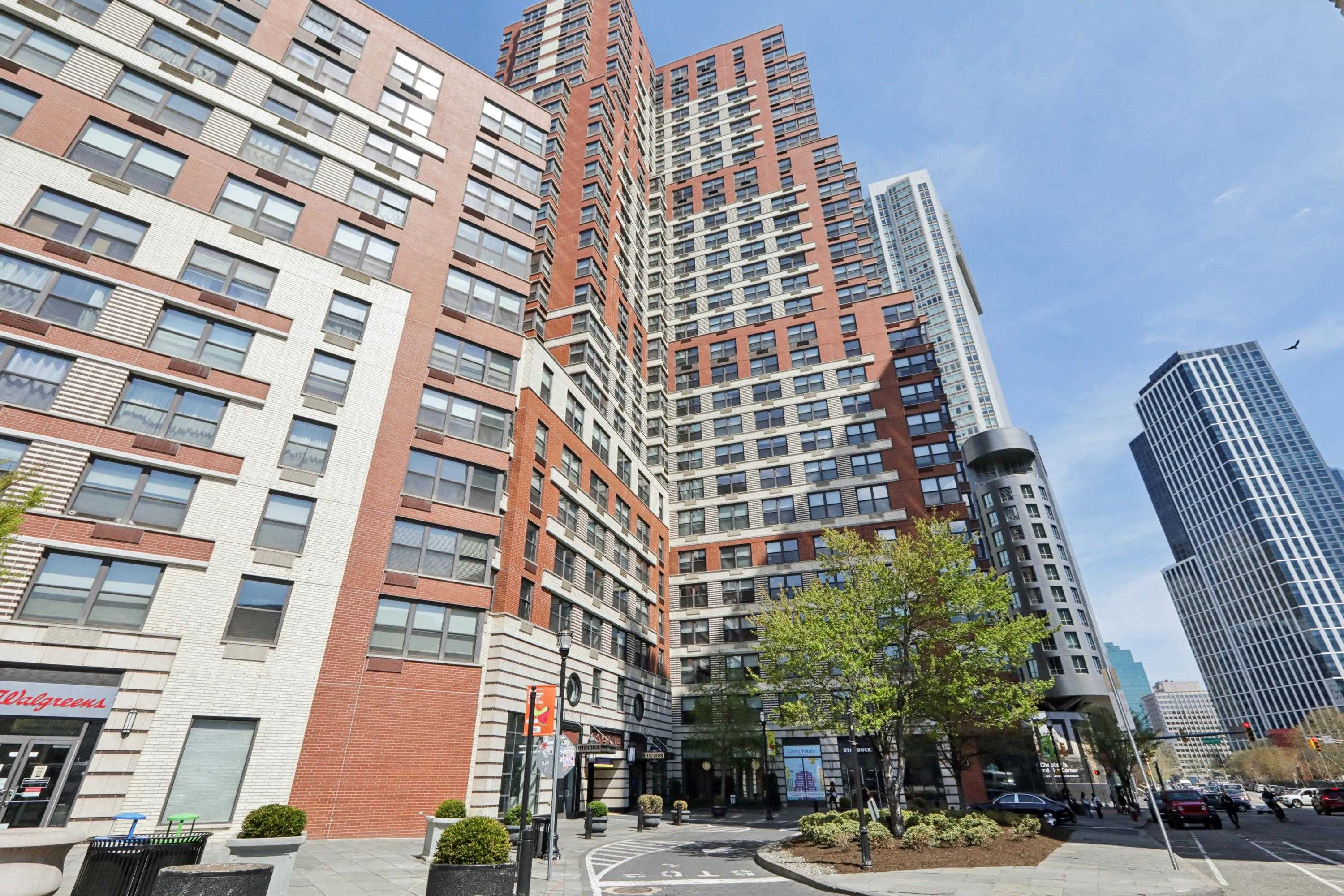 102 CHRISTOPHER COLUMBUS DR Unit: 904