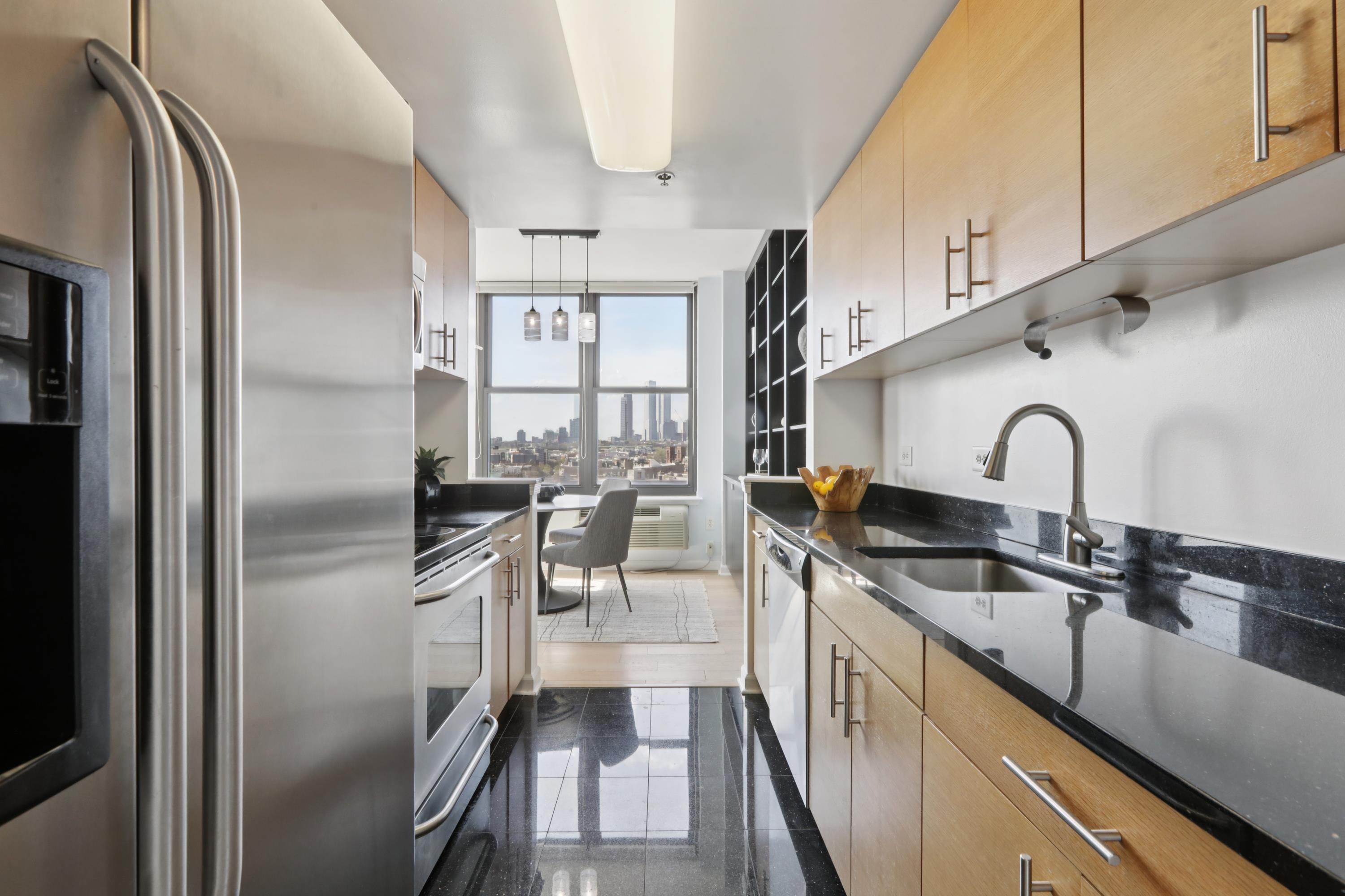 102 CHRISTOPHER COLUMBUS DR Unit: 904