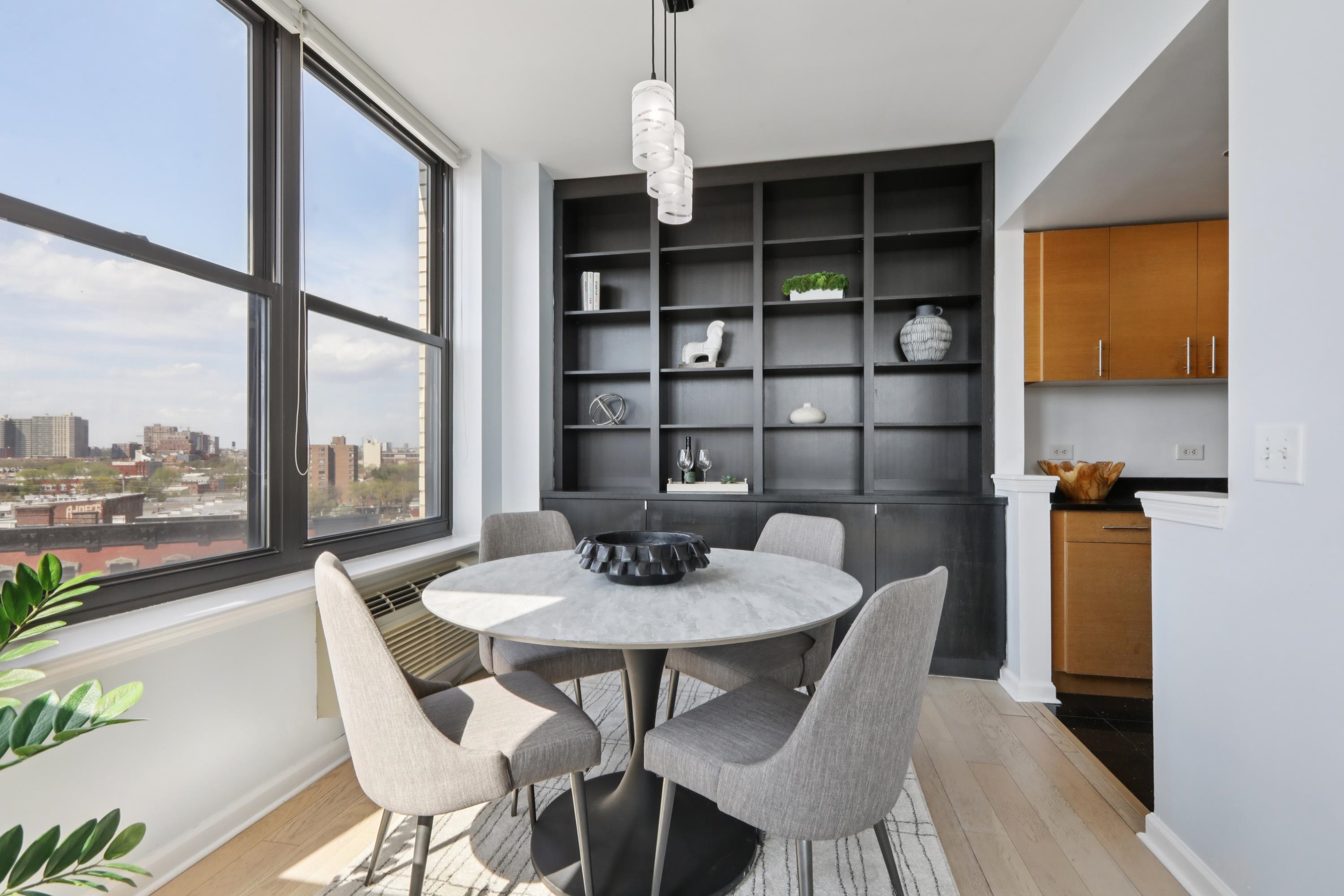 102 CHRISTOPHER COLUMBUS DR Unit: 904