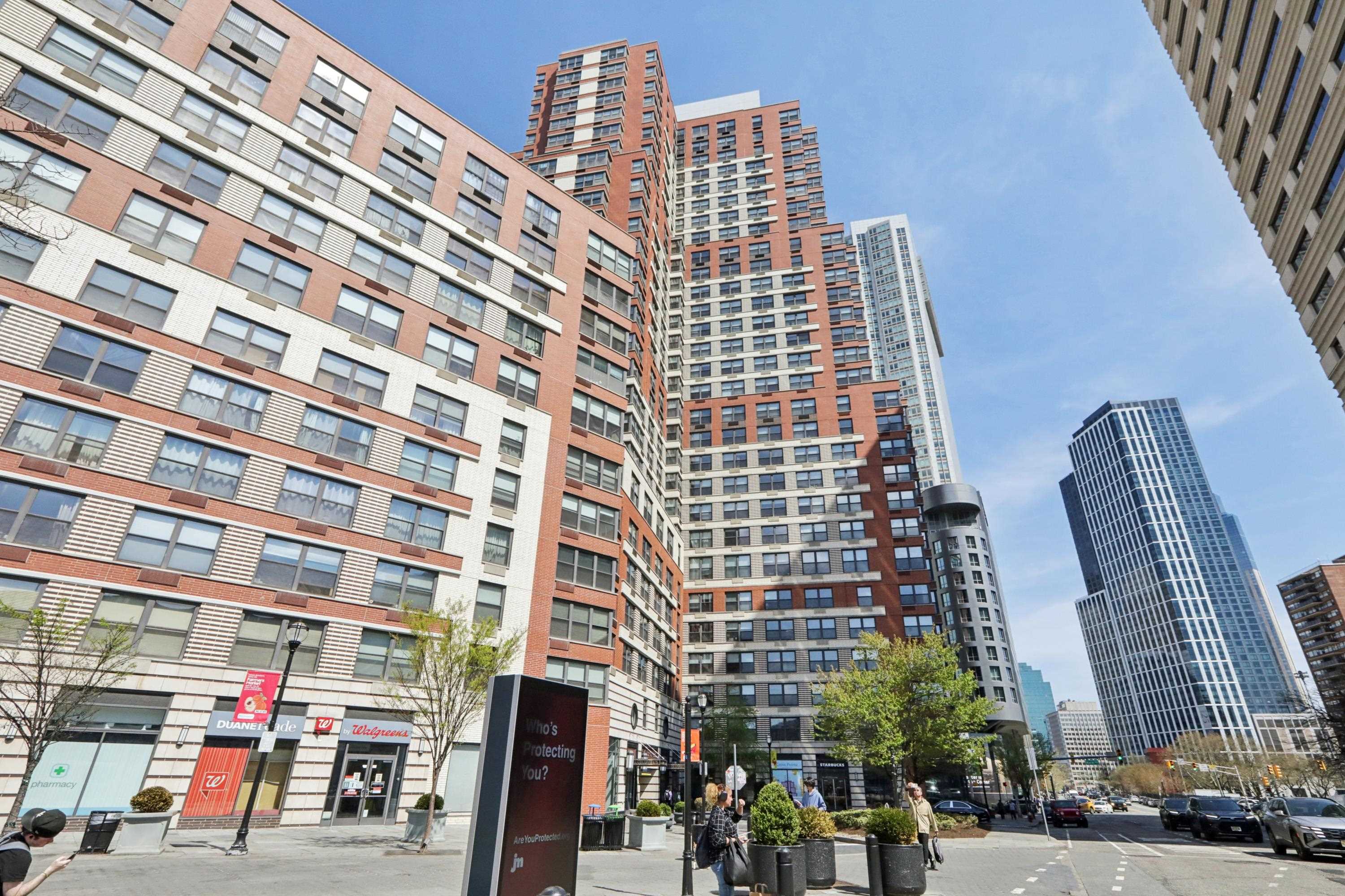 102 CHRISTOPHER COLUMBUS DR Unit: 904