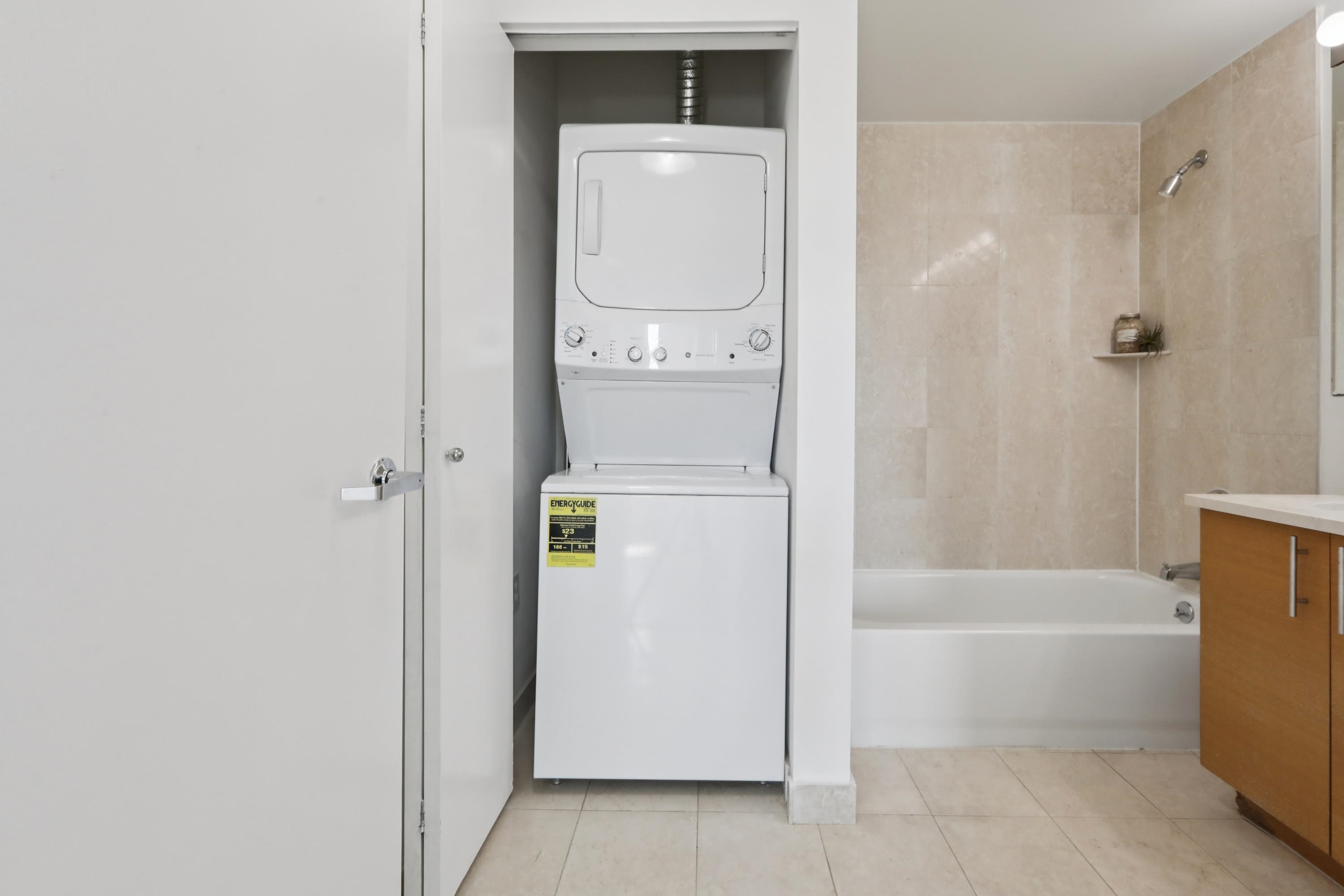 102 CHRISTOPHER COLUMBUS DR Unit: 904