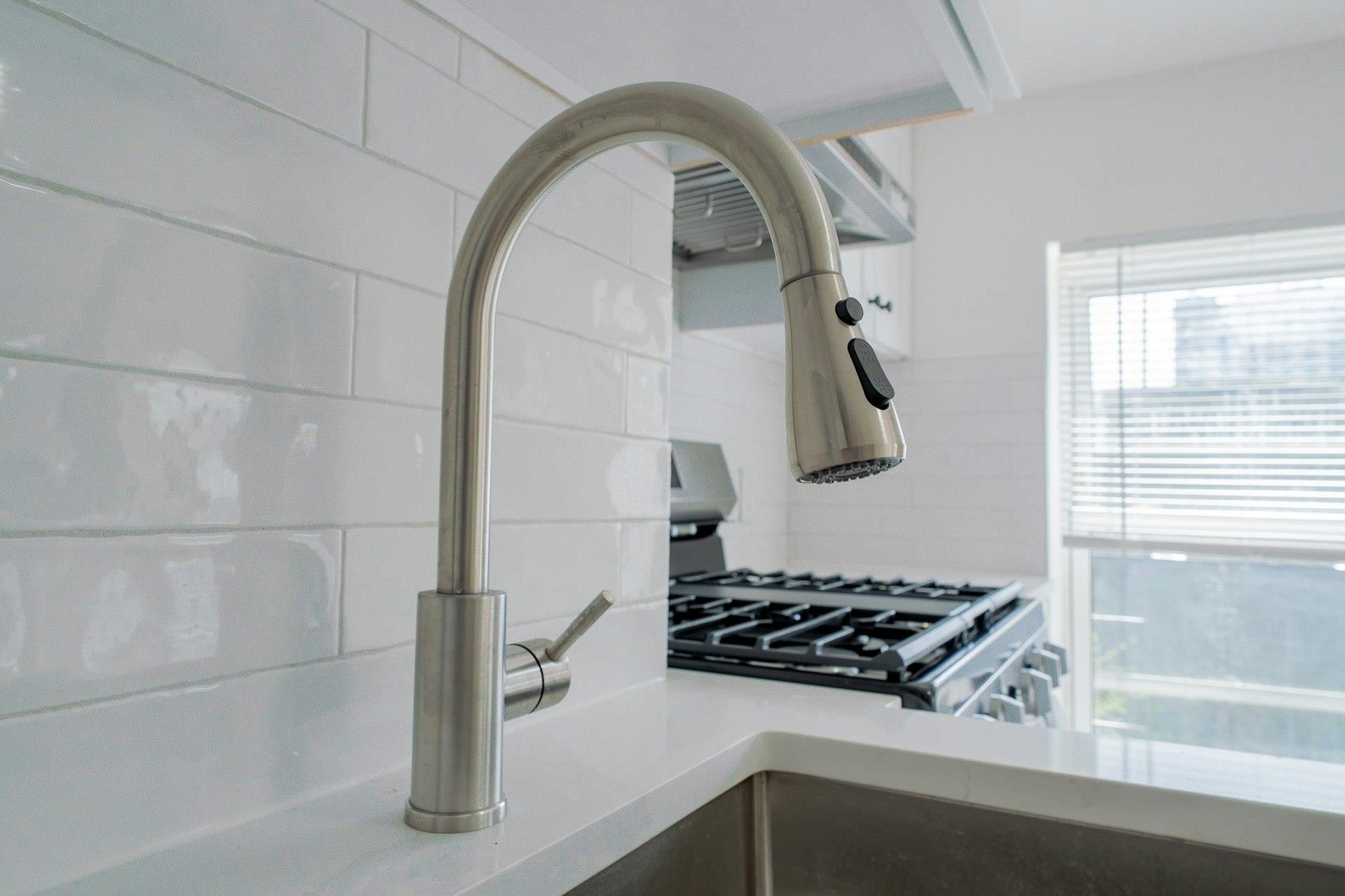 65 ST PAULS AVE Unit: 3