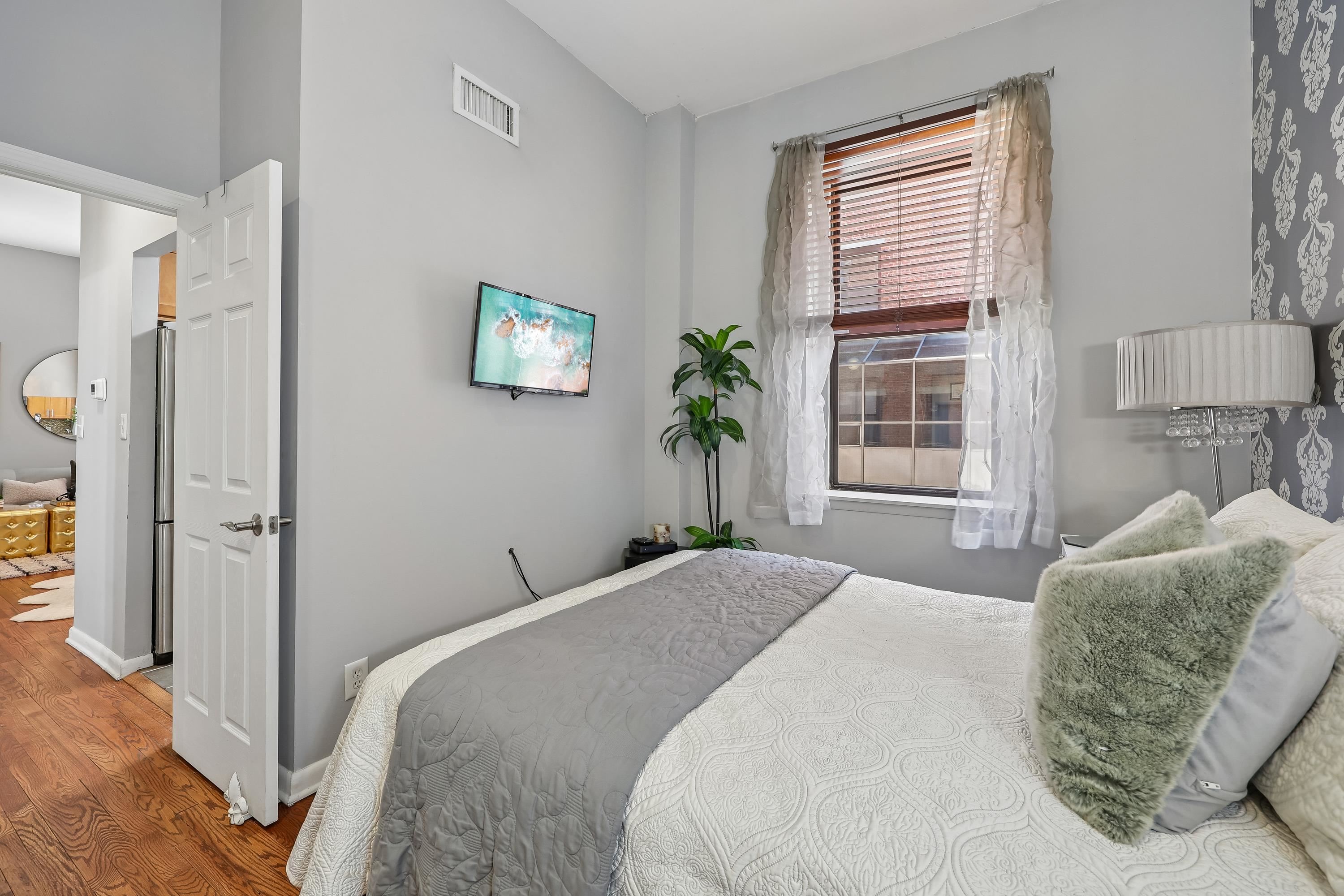 186 WAYNE ST Unit: 225D