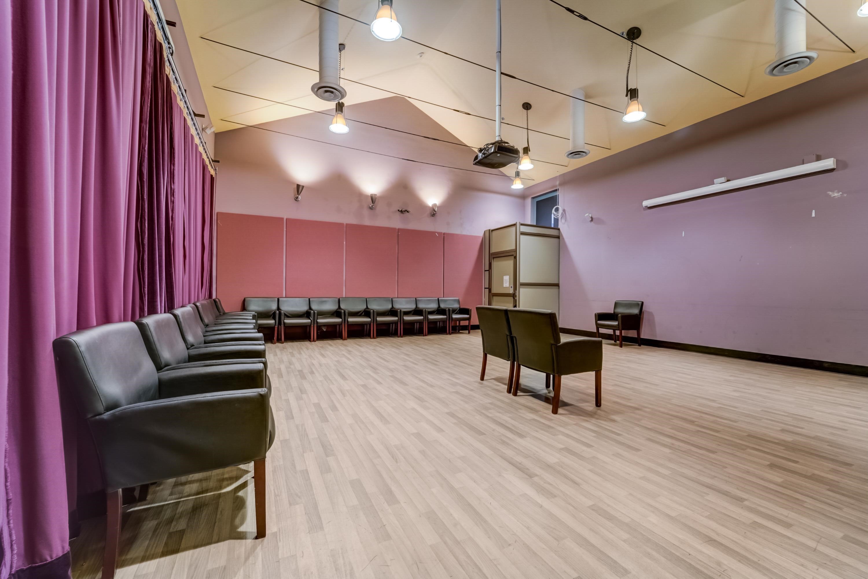 186 WAYNE ST Unit: 225D