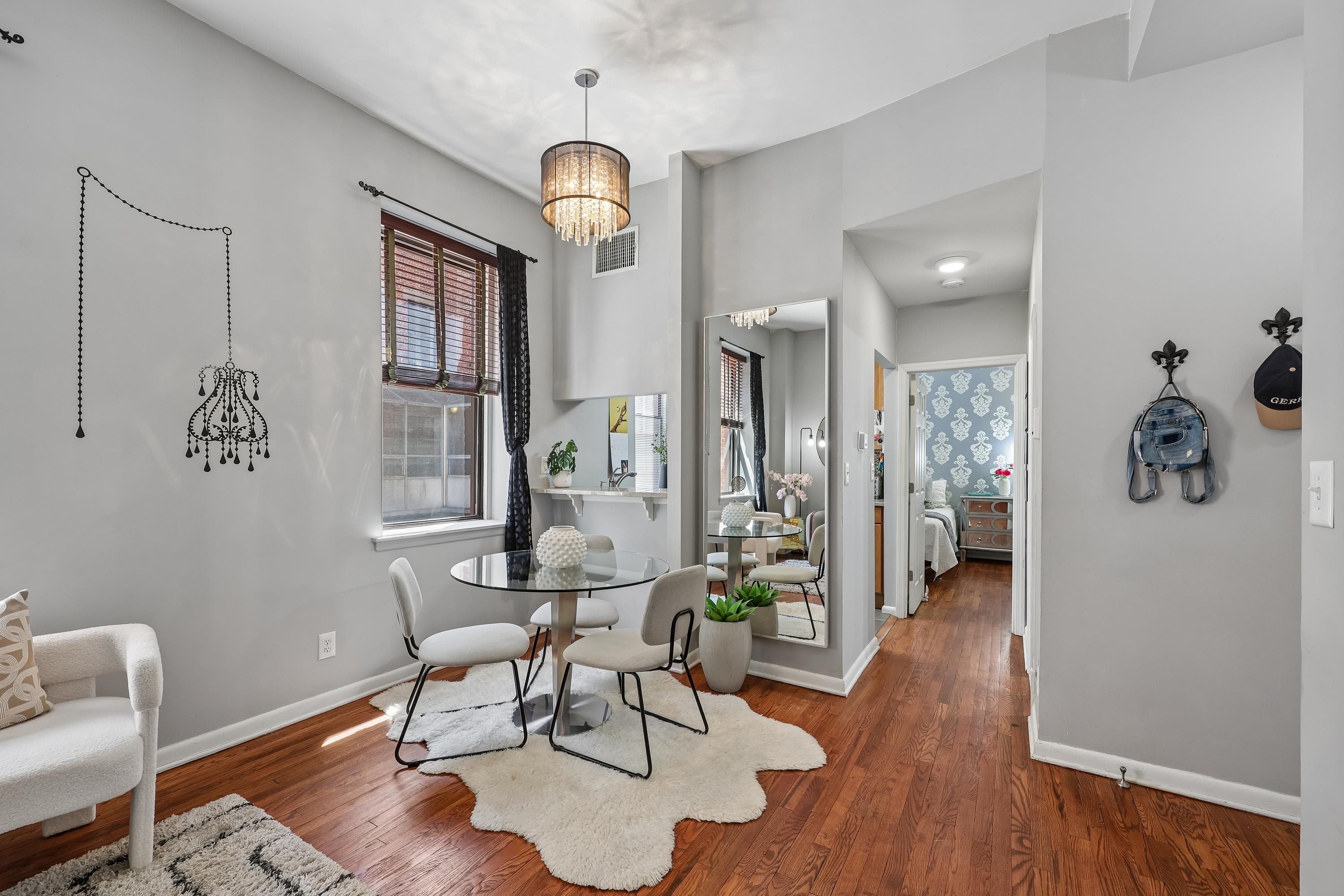 186 WAYNE ST Unit: 225D