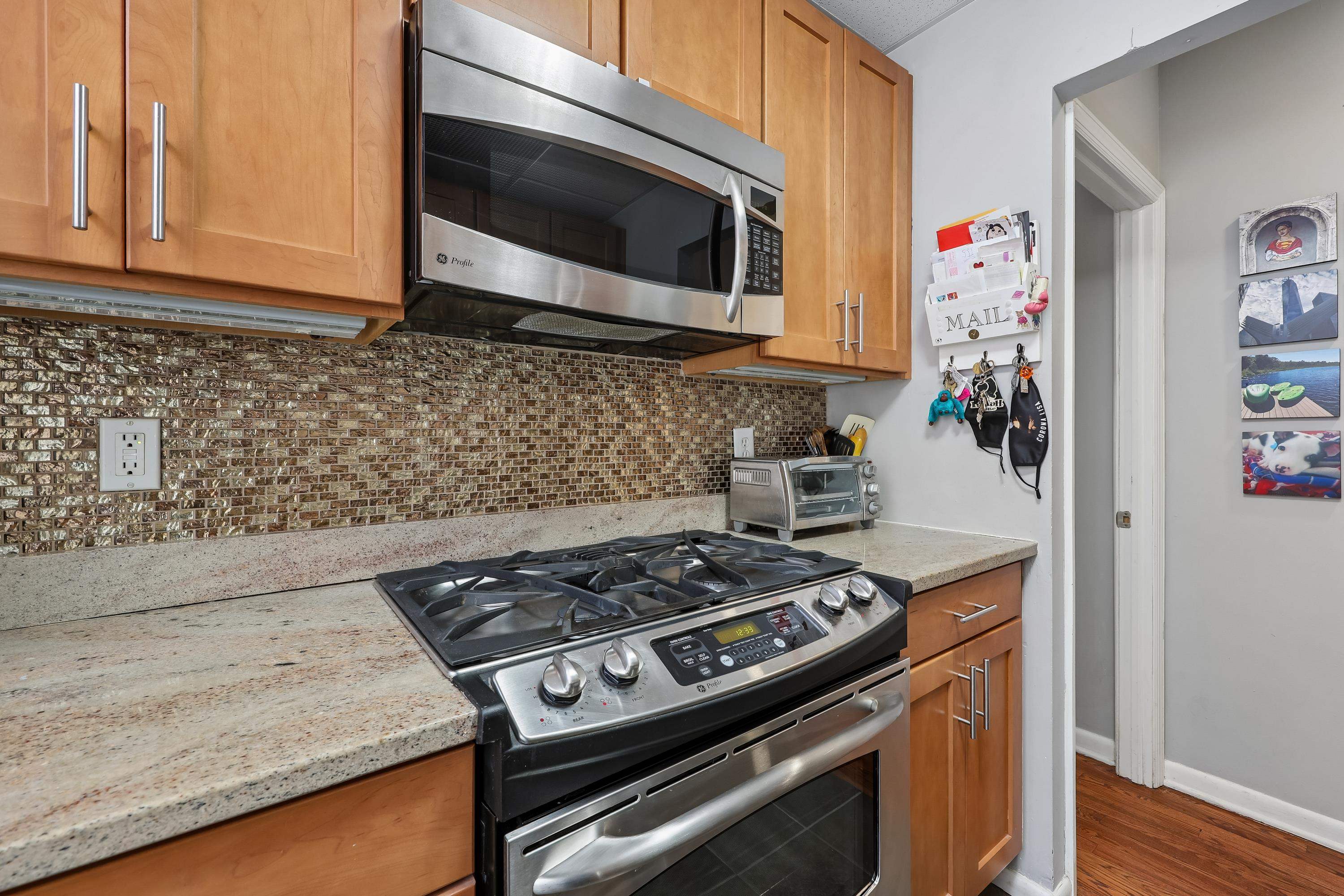 186 WAYNE ST Unit: 225D