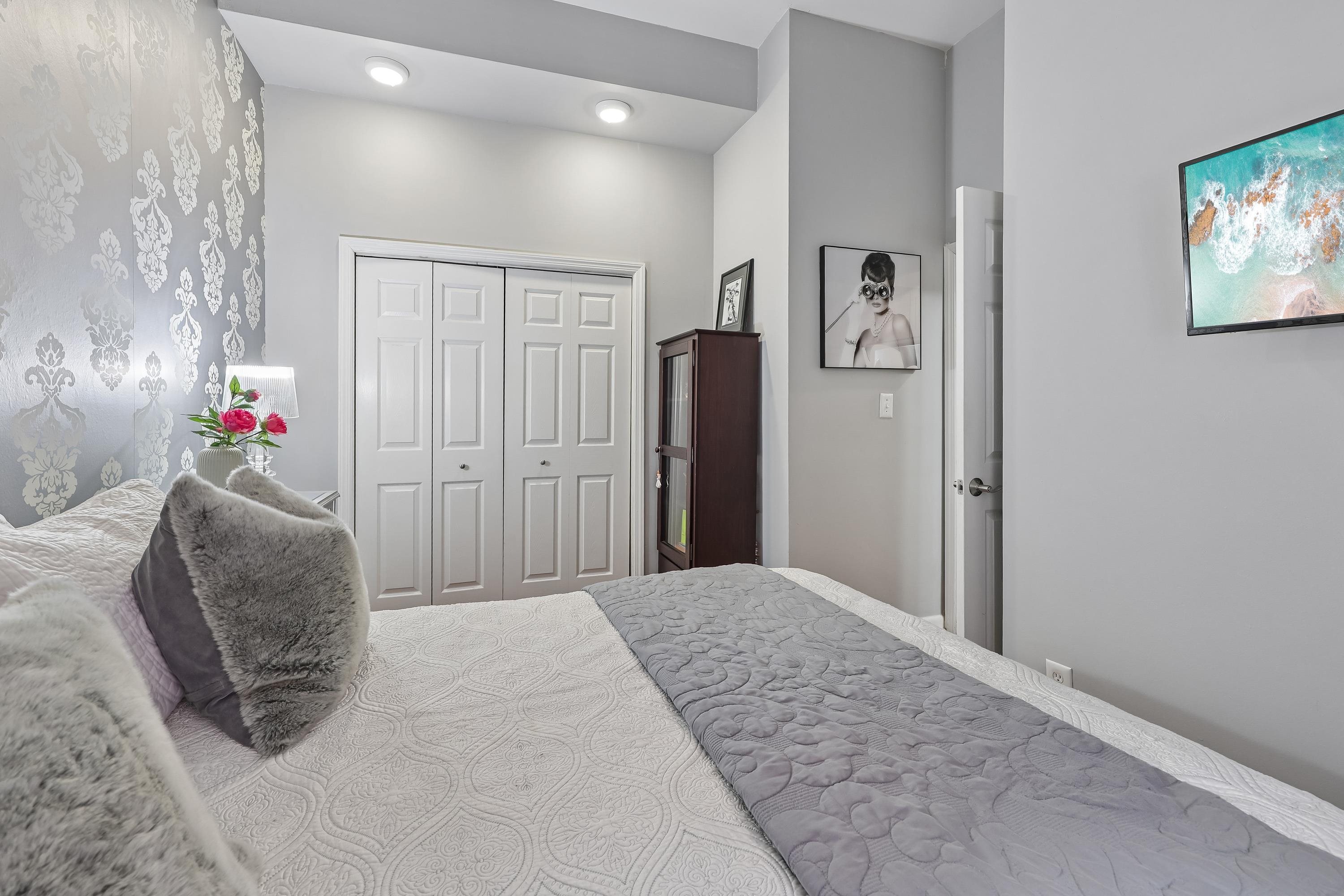 186 WAYNE ST Unit: 225D