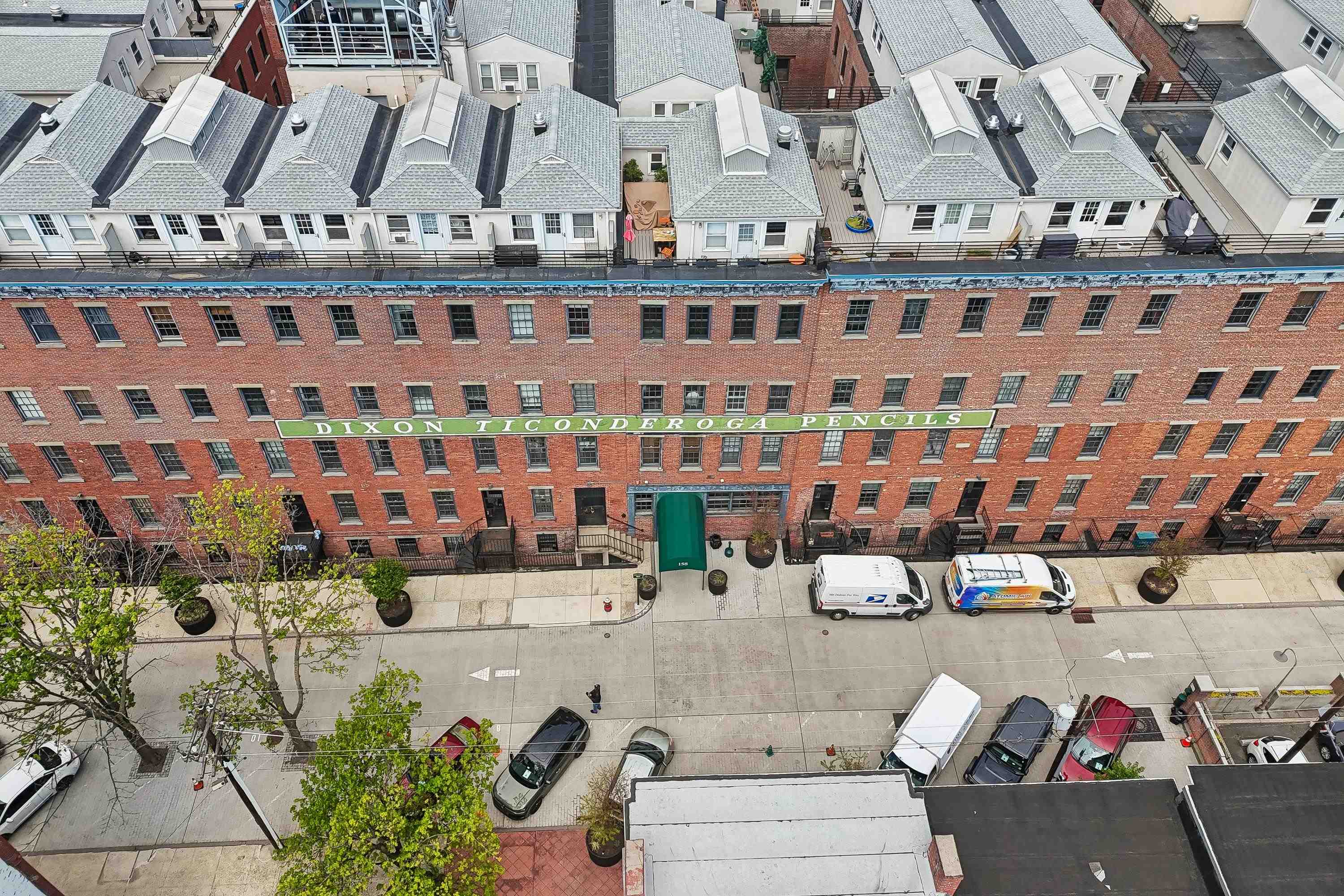 186 WAYNE ST Unit: 225D