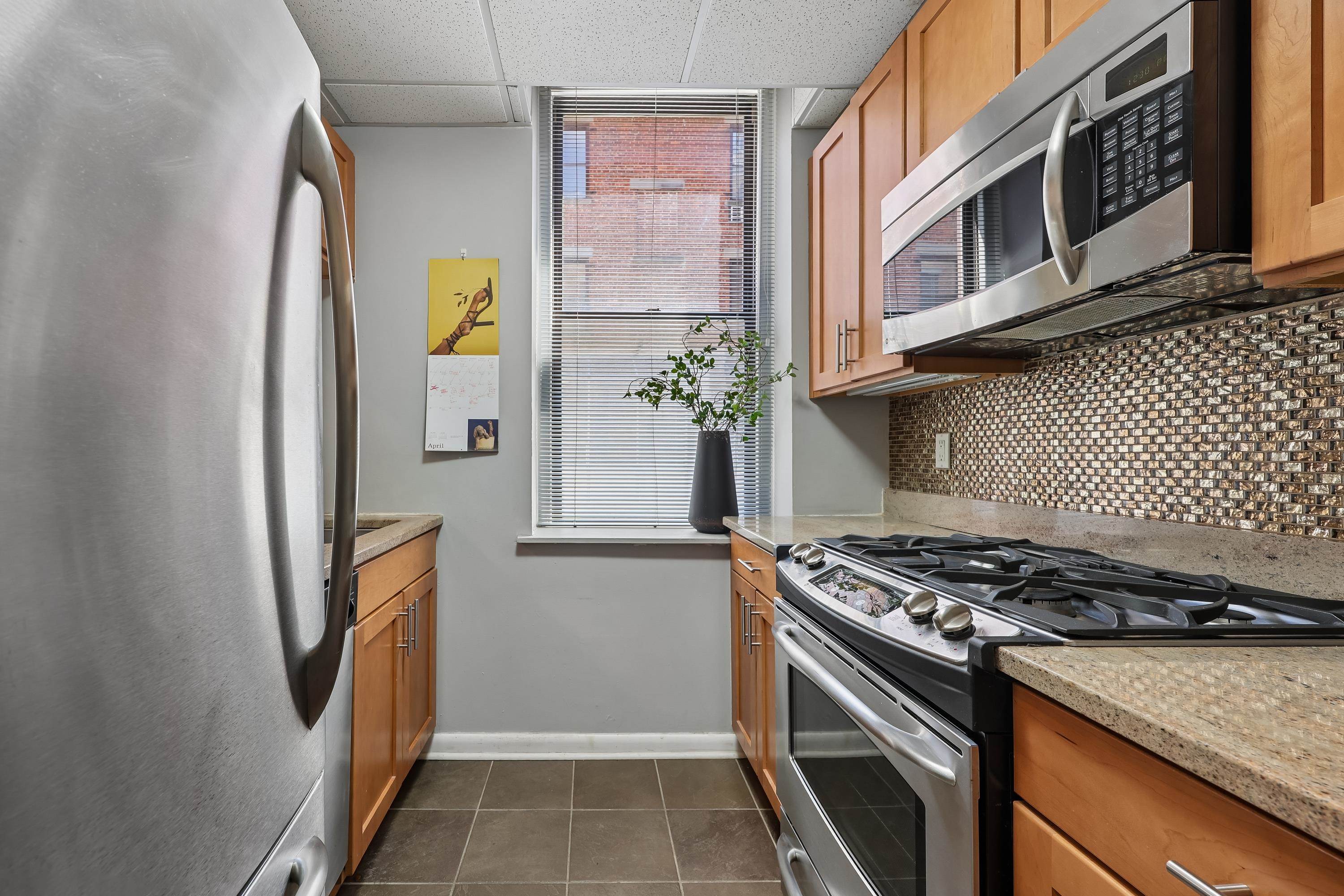 186 WAYNE ST Unit: 225D