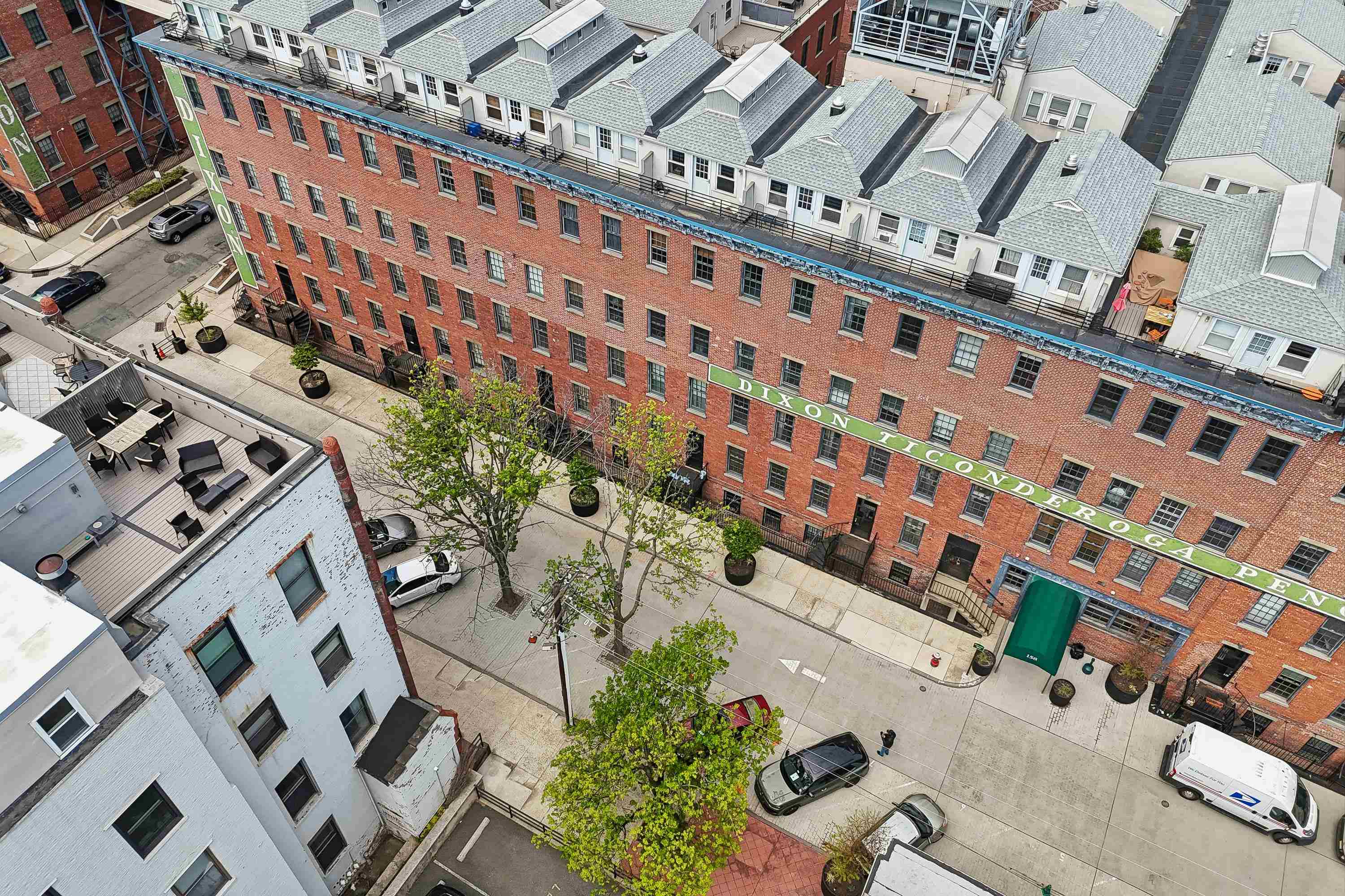 186 WAYNE ST Unit: 225D