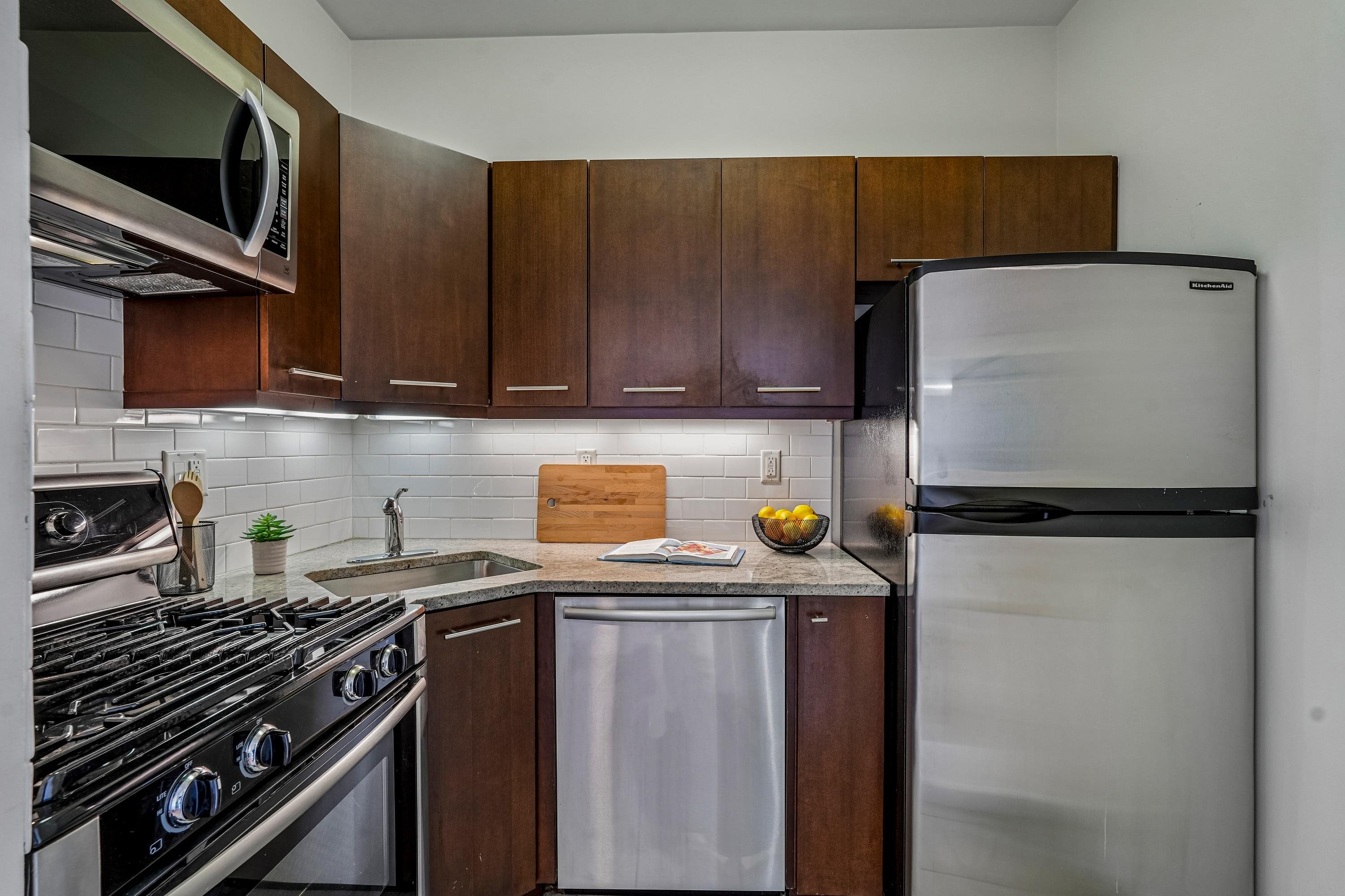 501 ADAMS ST Unit: 5F