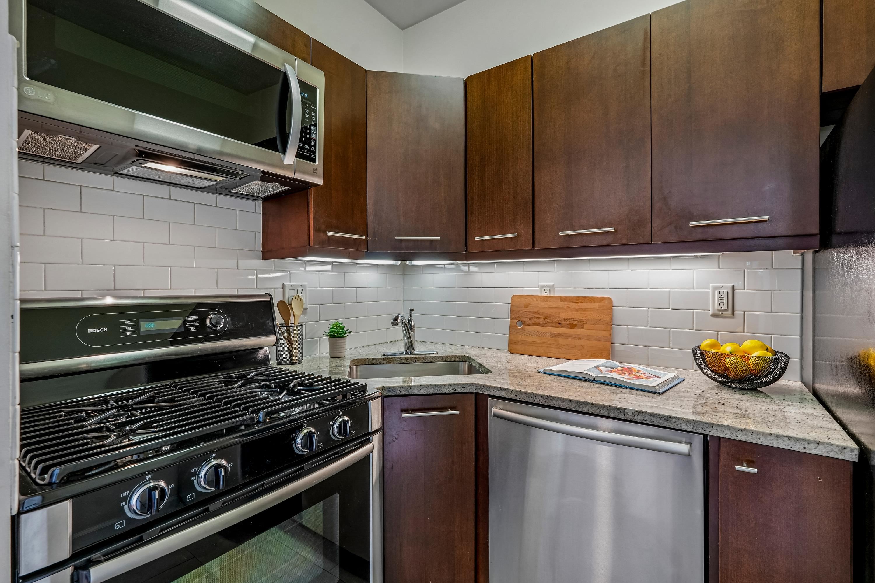 501 ADAMS ST Unit: 5F