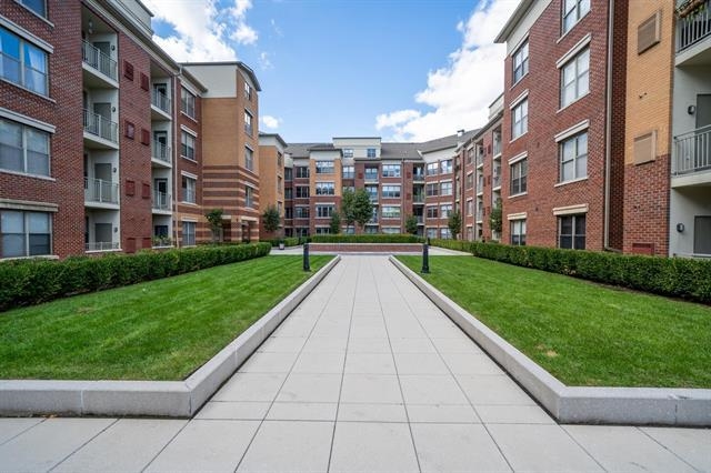 26 AVENUE AT PORT IMPERIAL Unit: 242
