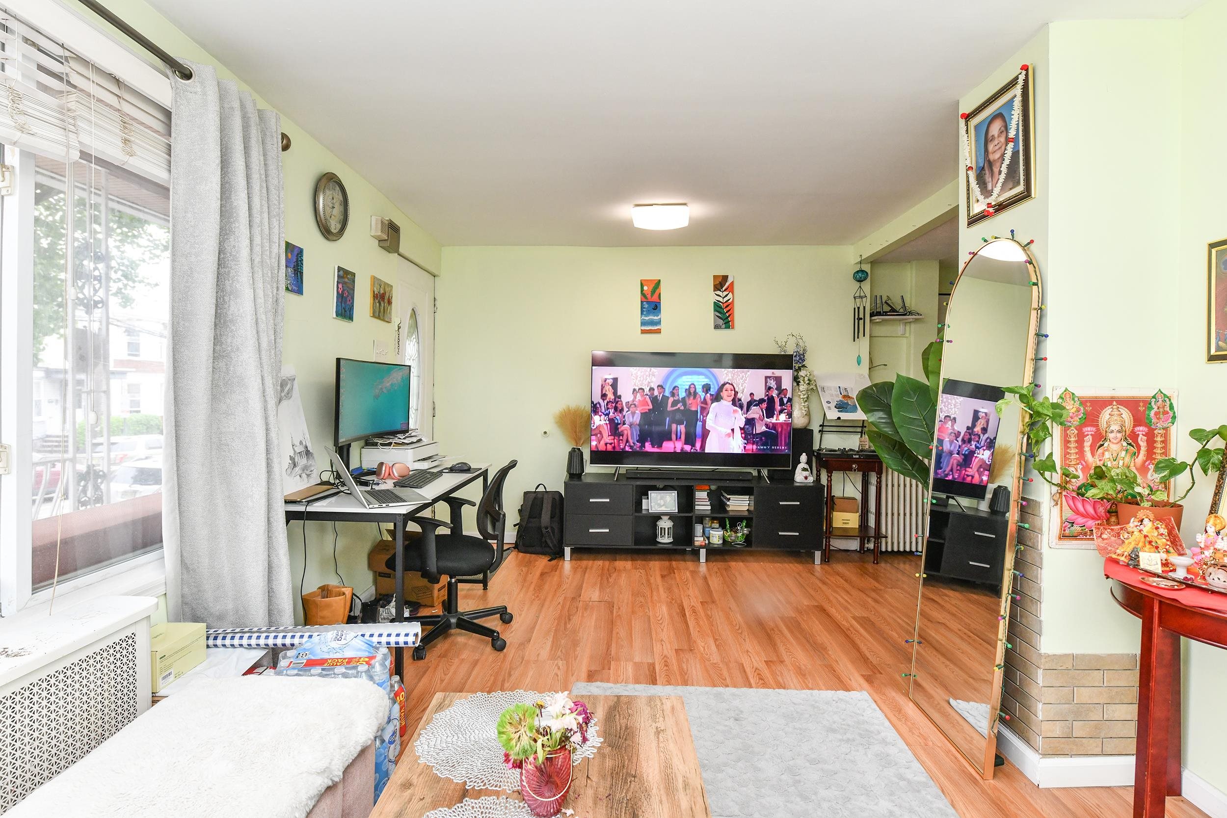 26 CHARLES ST Unit: 1