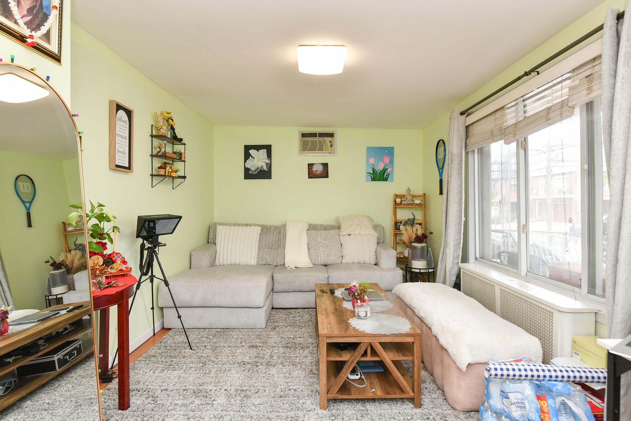 26 CHARLES ST Unit: 1