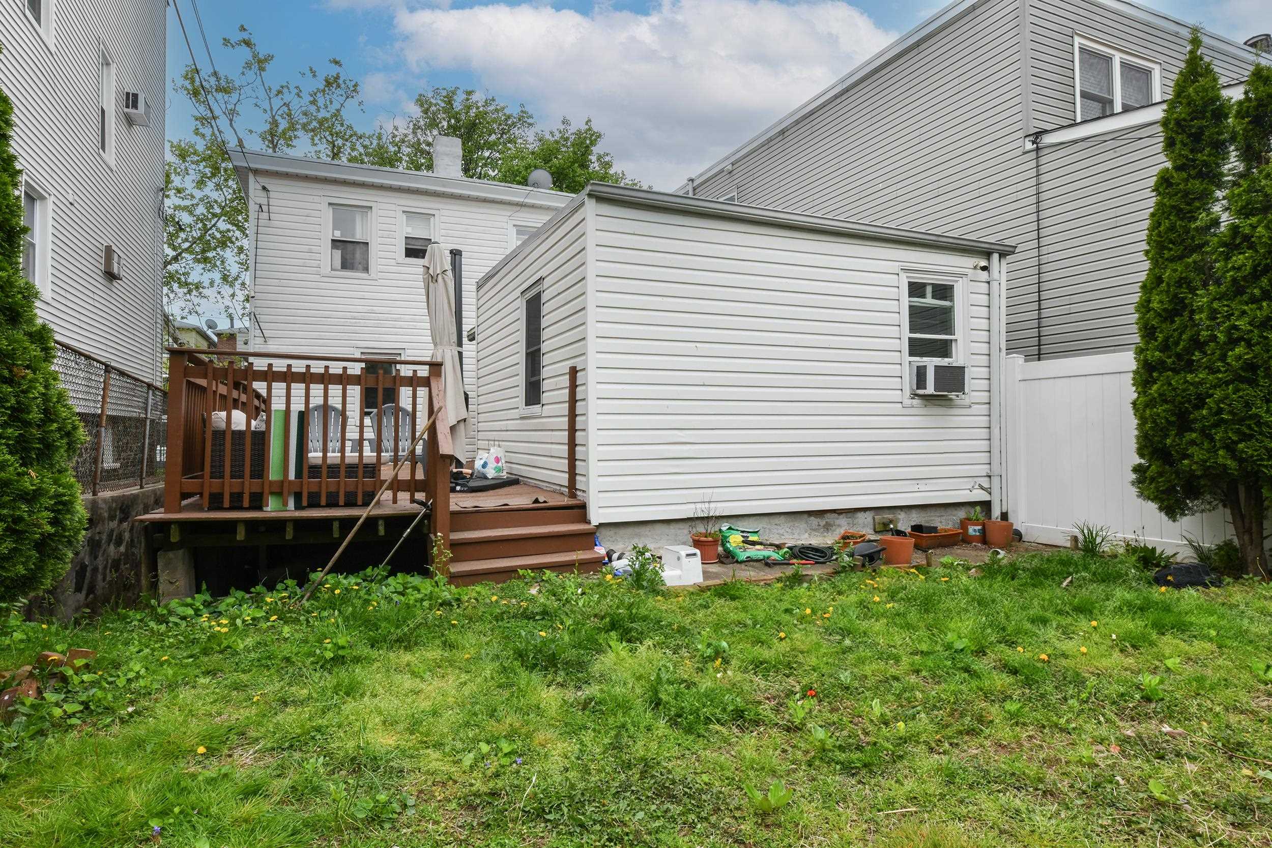 26 CHARLES ST Unit: 1
