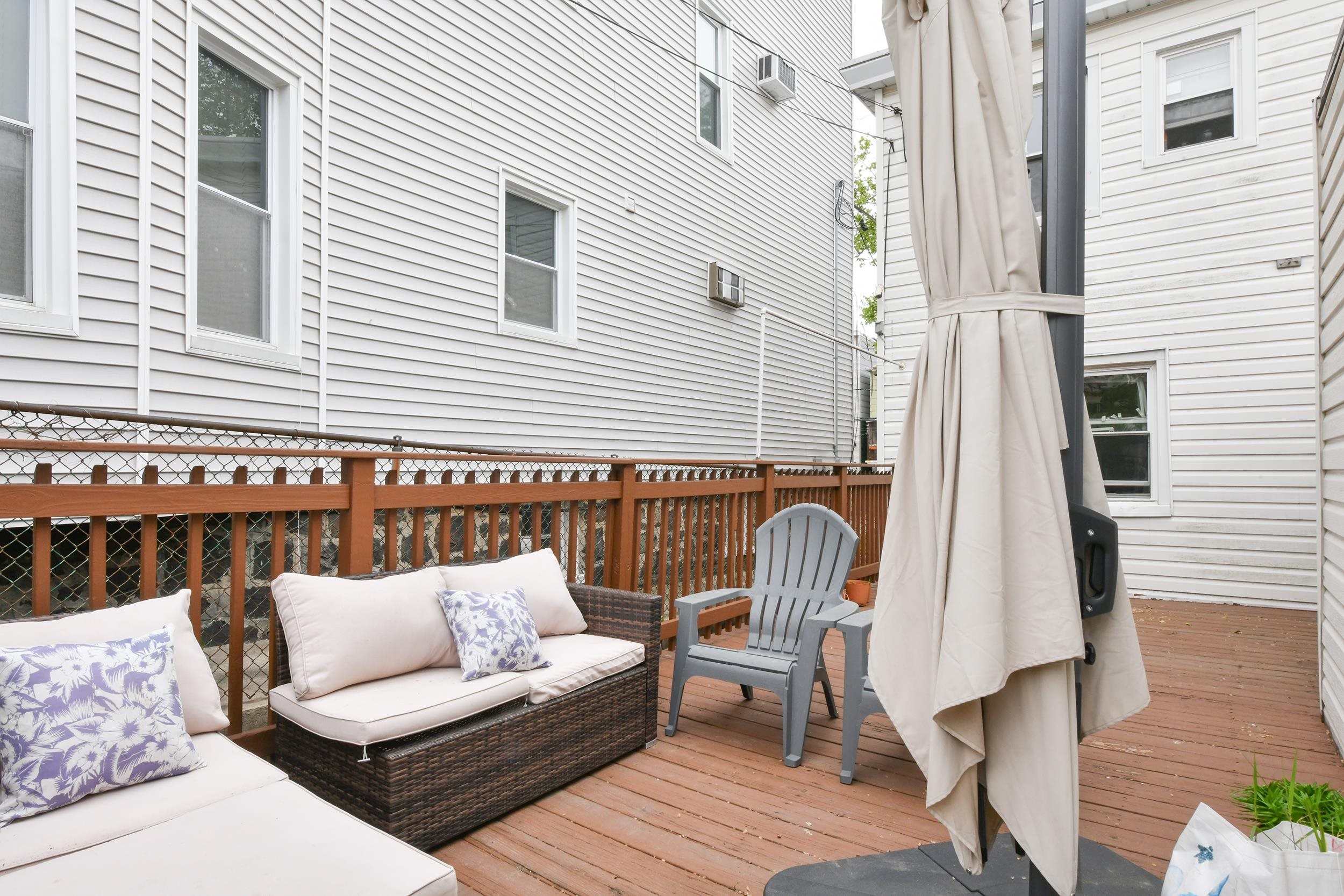 26 CHARLES ST Unit: 1