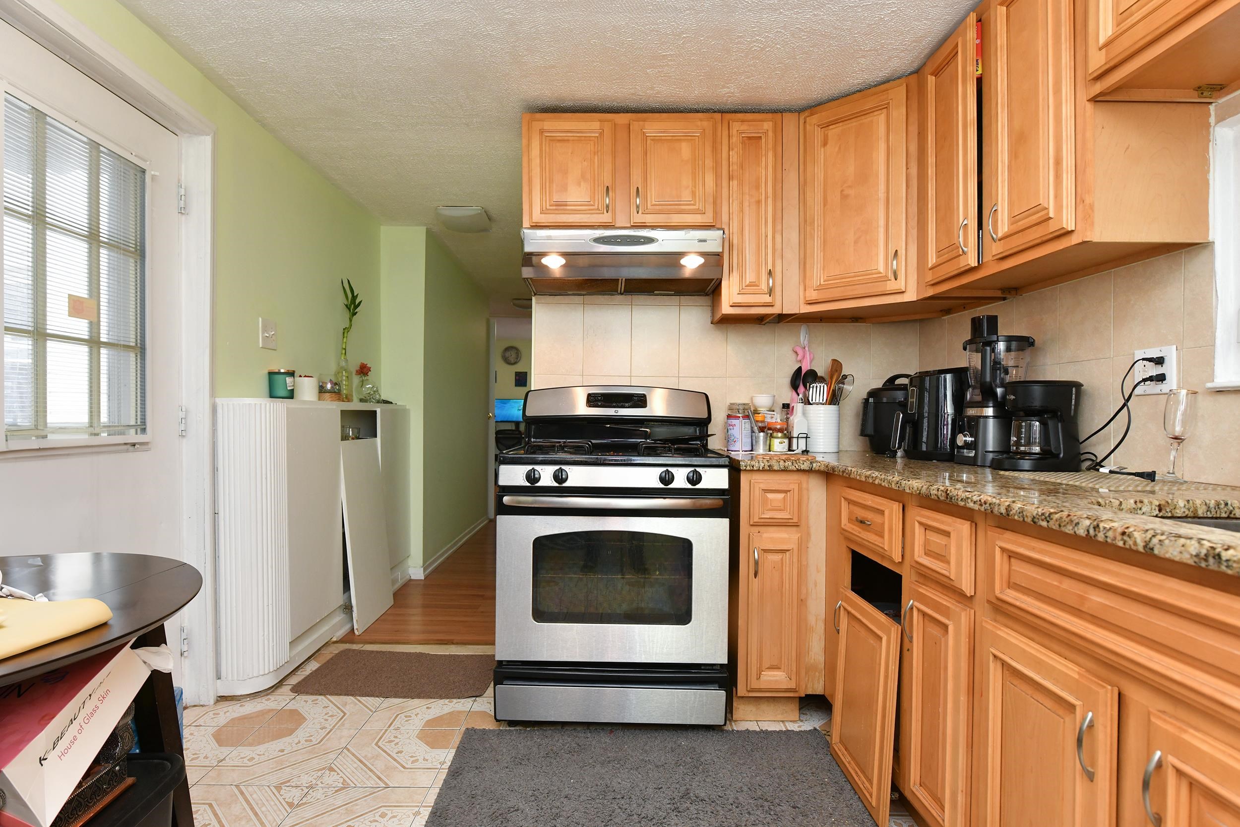 26 CHARLES ST Unit: 1