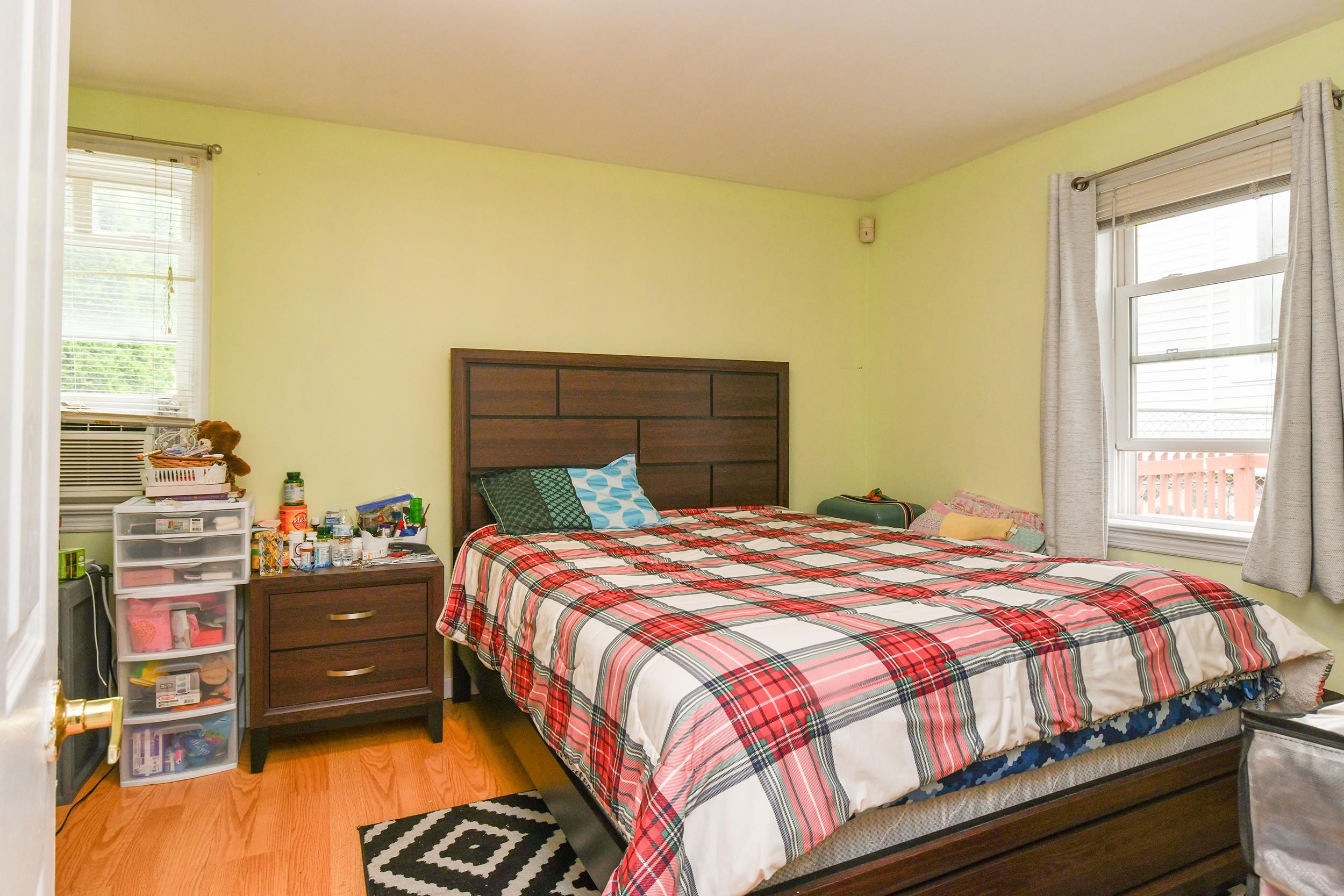 26 CHARLES ST Unit: 1