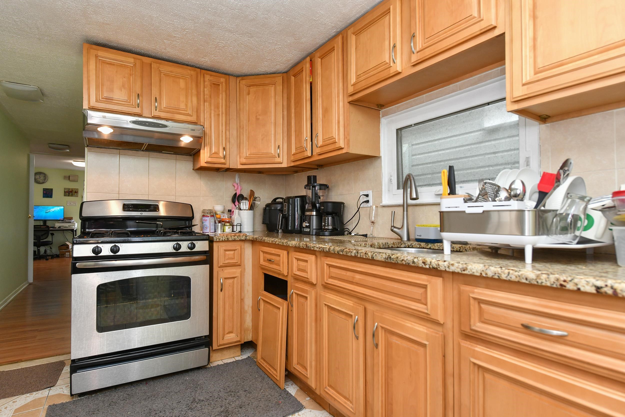 26 CHARLES ST Unit: 1