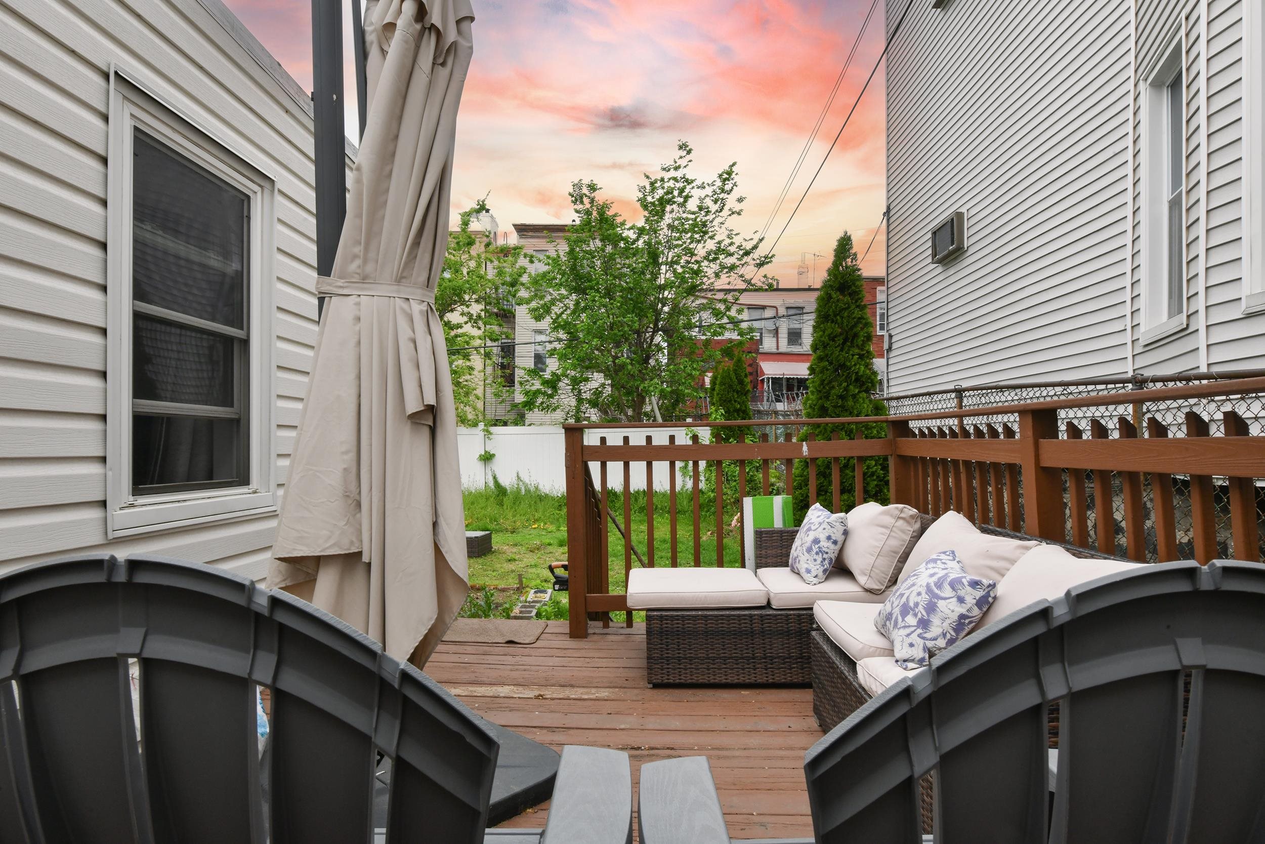 26 CHARLES ST Unit: 1