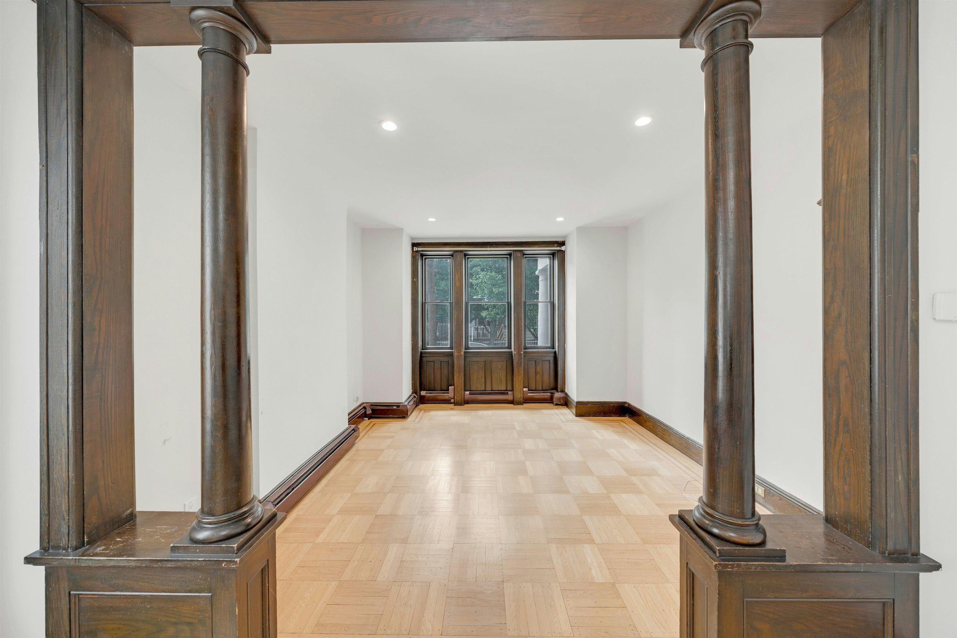722 27TH ST Unit: 1