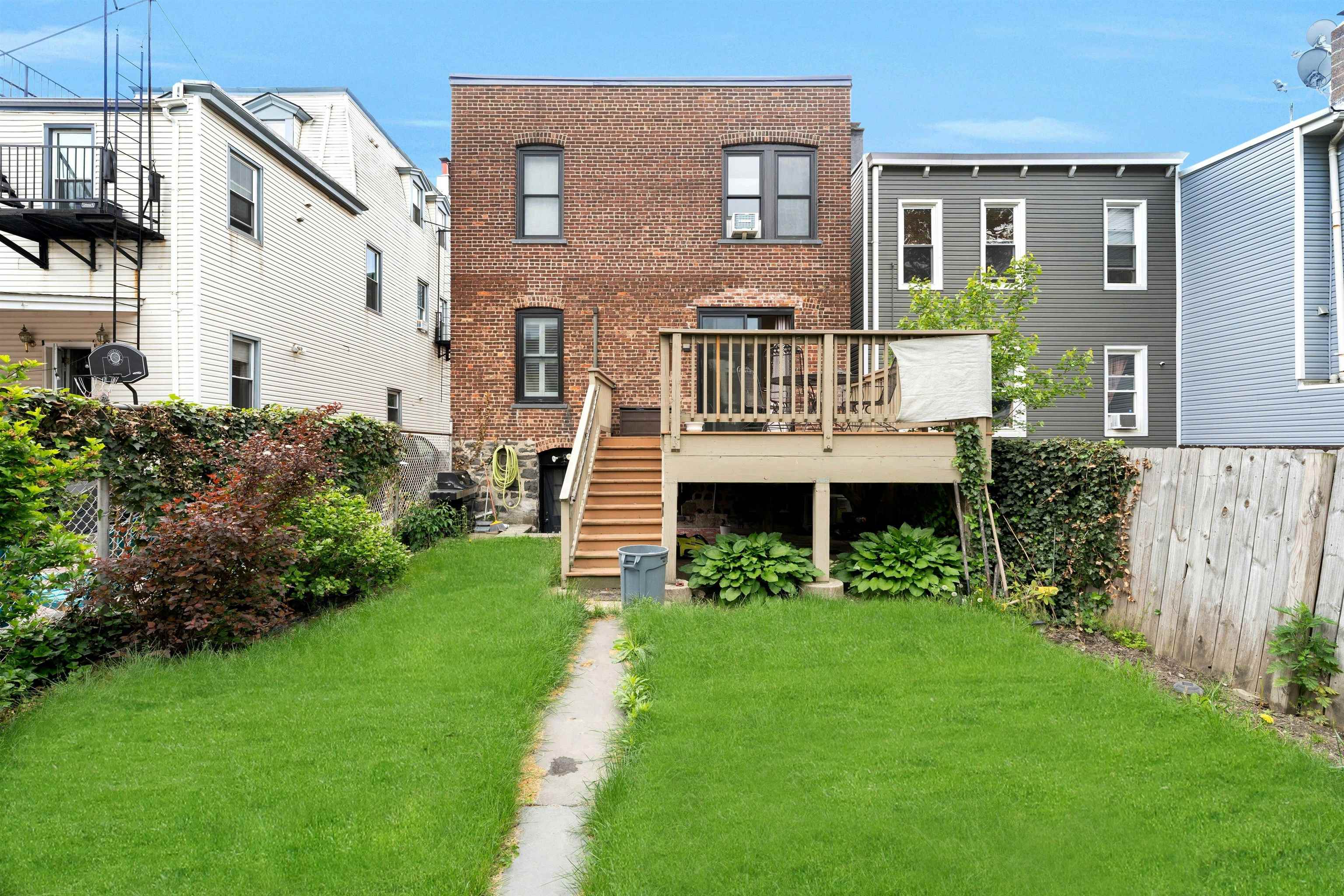 722 27TH ST Unit: 1
