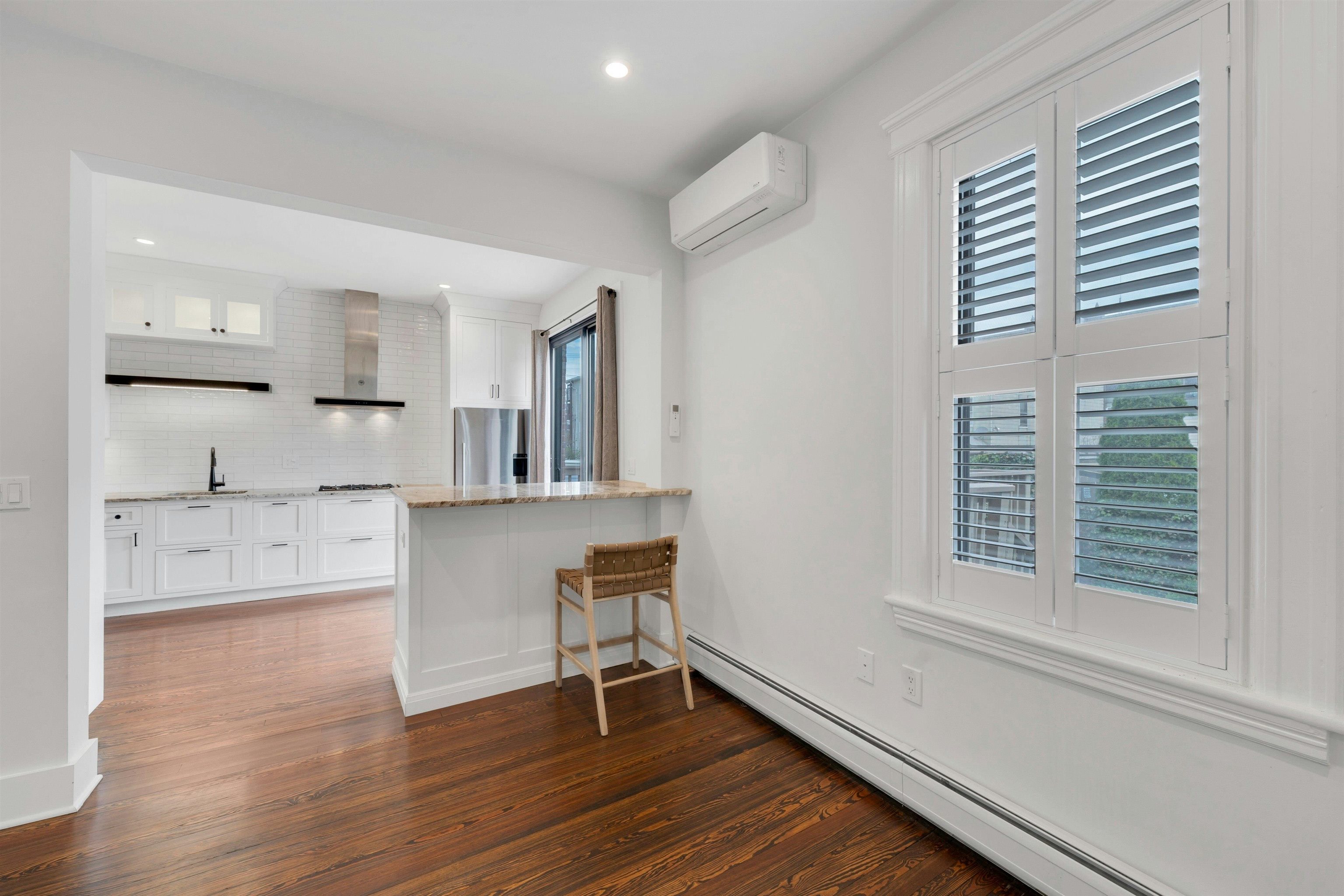 722 27TH ST Unit: 1