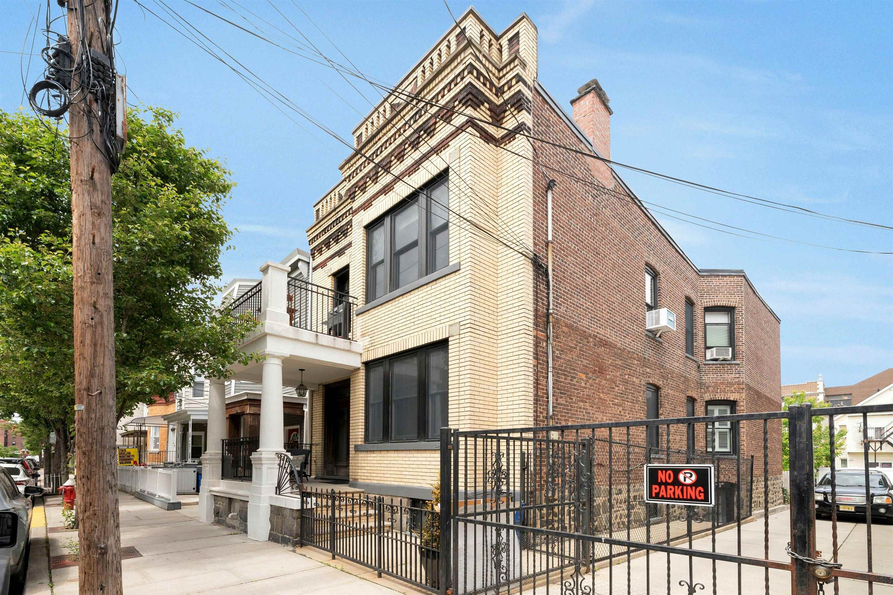 722 27TH ST Unit: 1