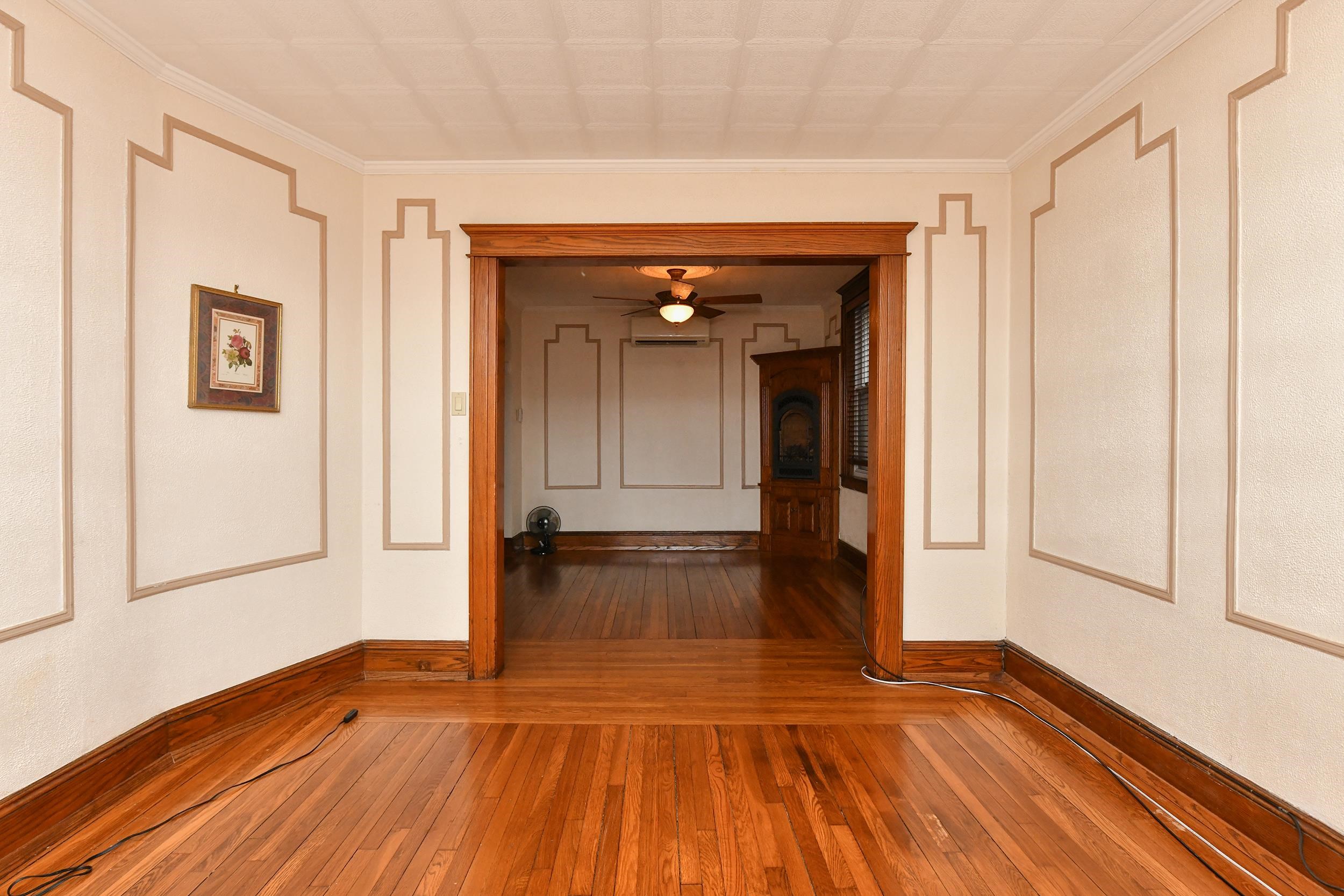 610 COLUMBIA AVE Unit: 1