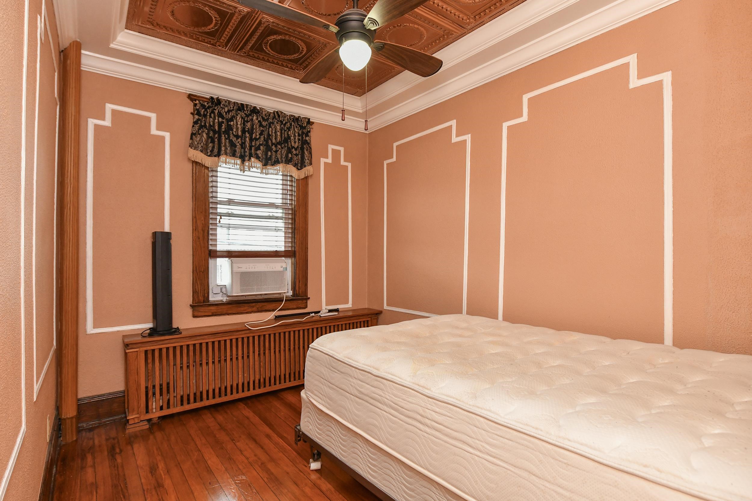 610 COLUMBIA AVE Unit: 1