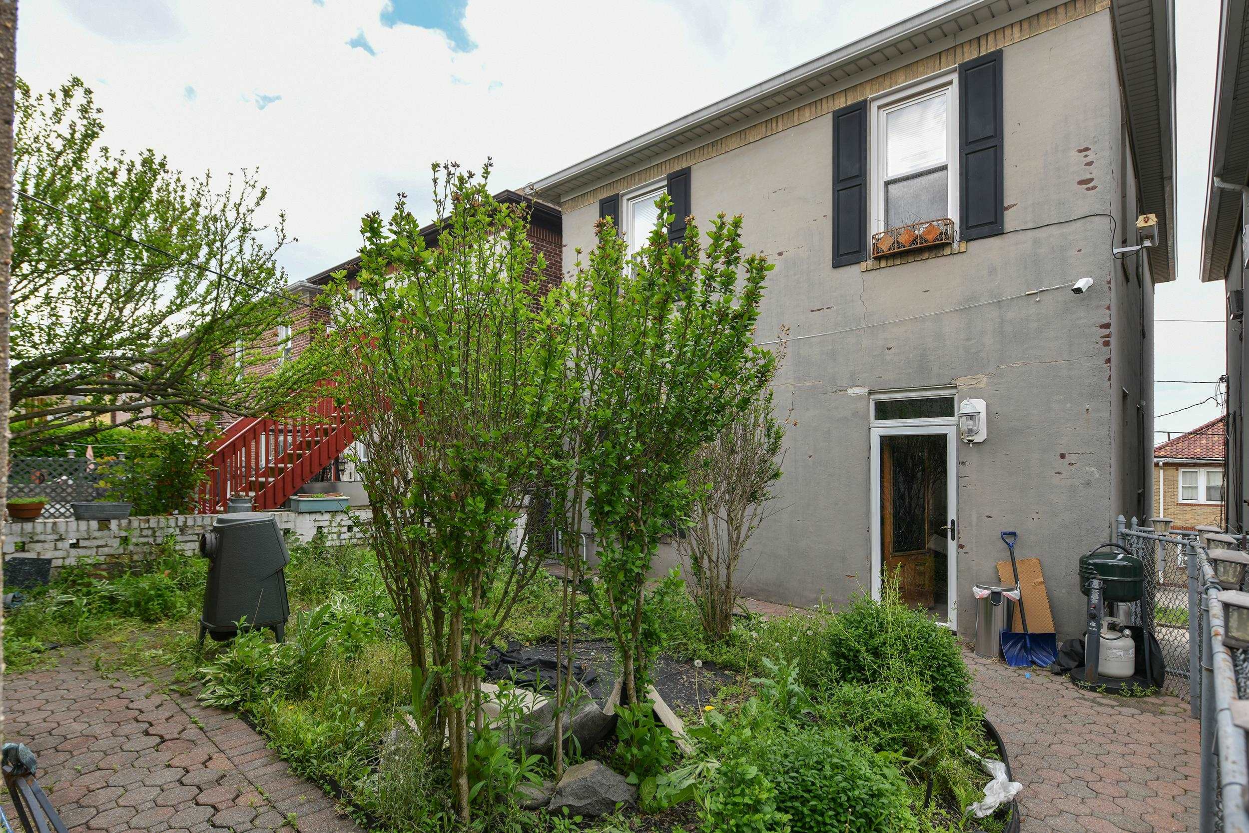 610 COLUMBIA AVE Unit: 1